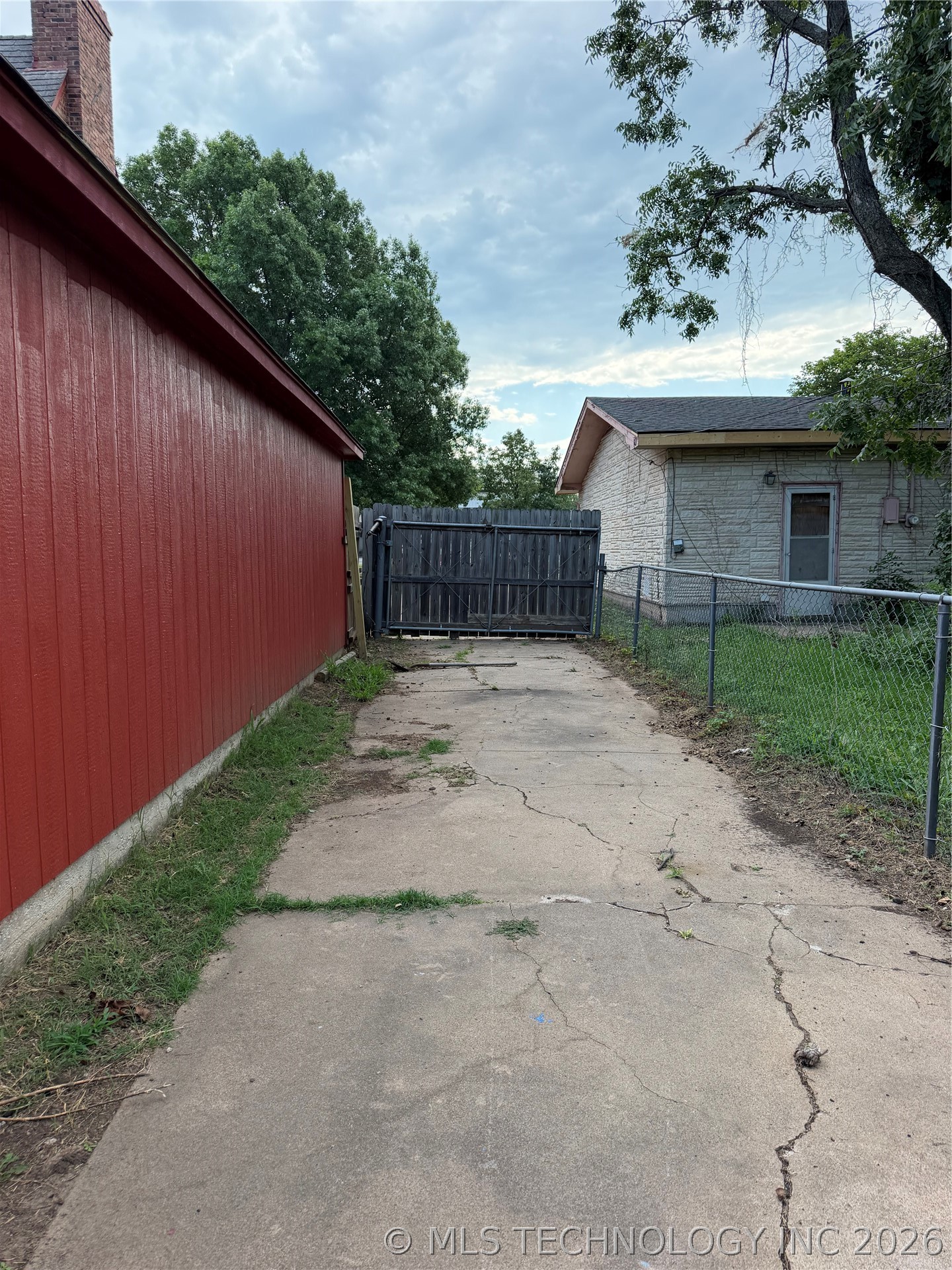 211 S Price Avenue Property Photo 31