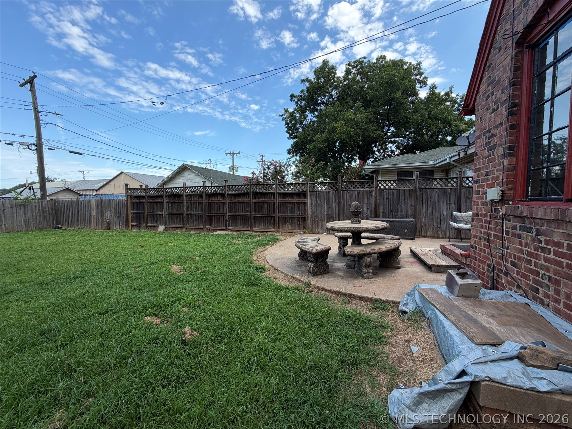 211 S Price Avenue Property Photo 34