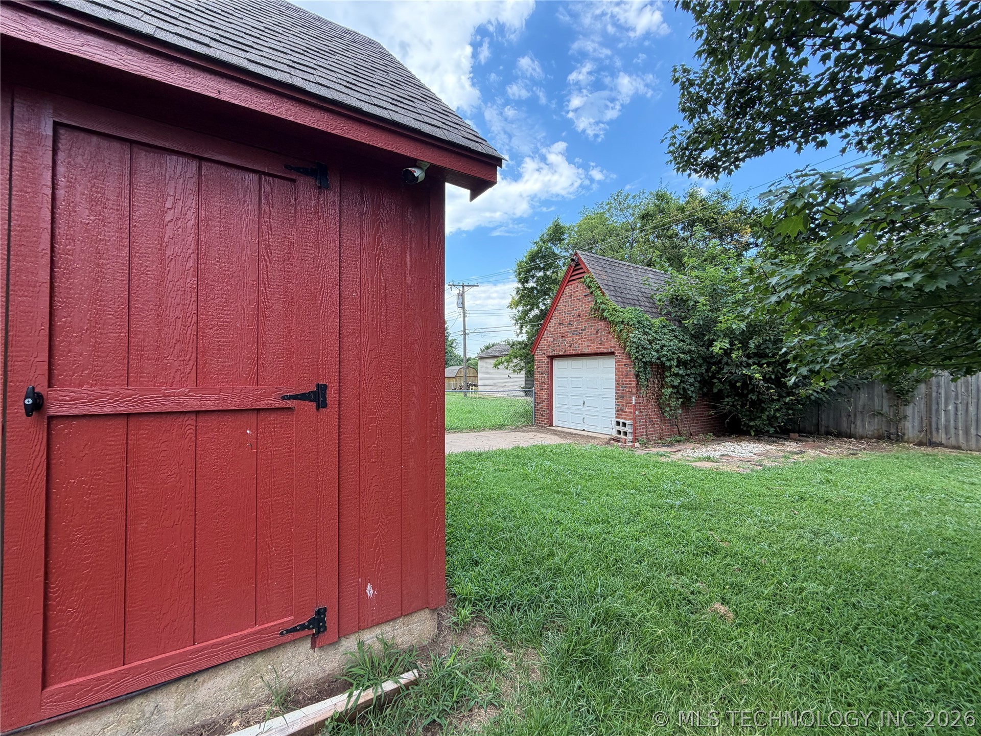 211 S Price Avenue Property Photo 37