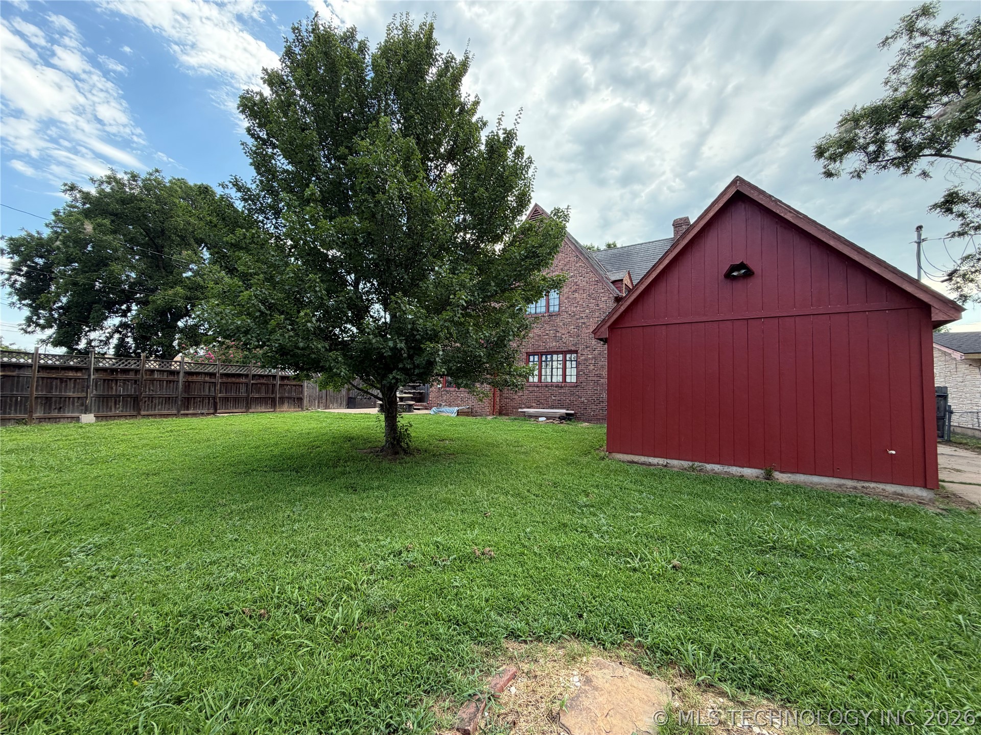 211 S Price Avenue Property Photo 39