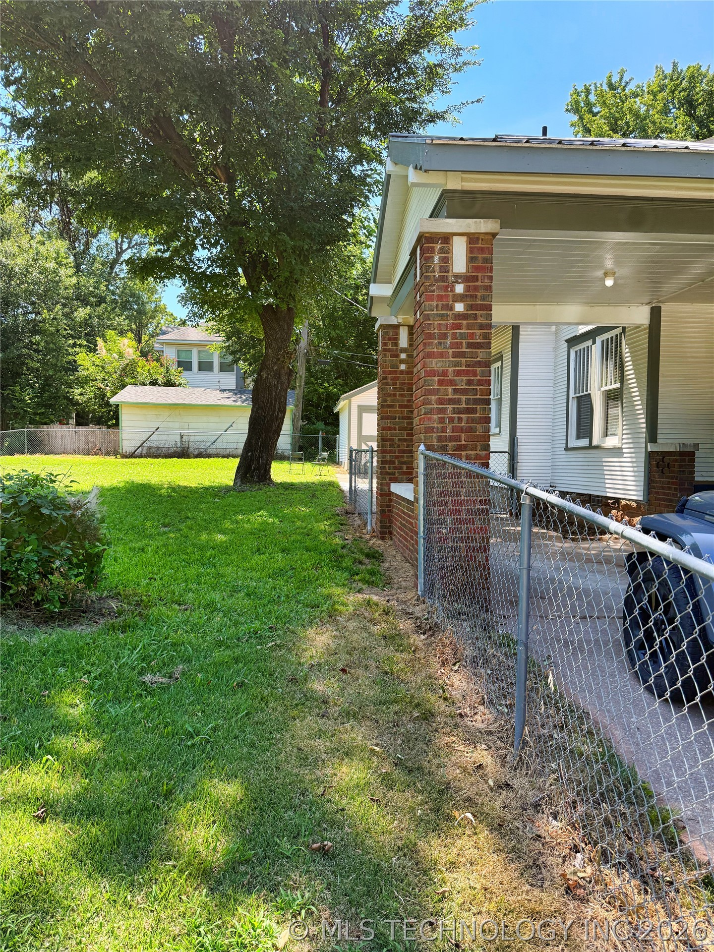 506 N Grand Avenue Property Photo 60