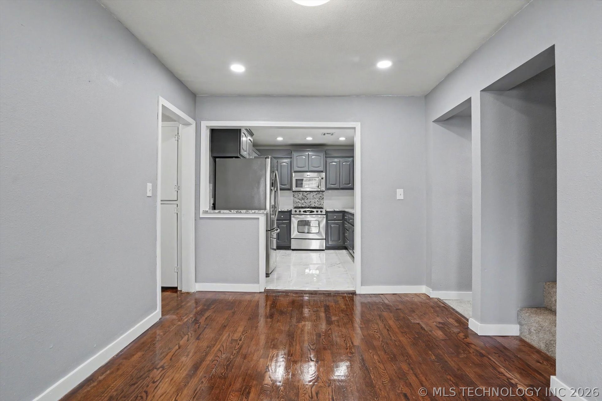 244 E 27th Court North Property Photo 4