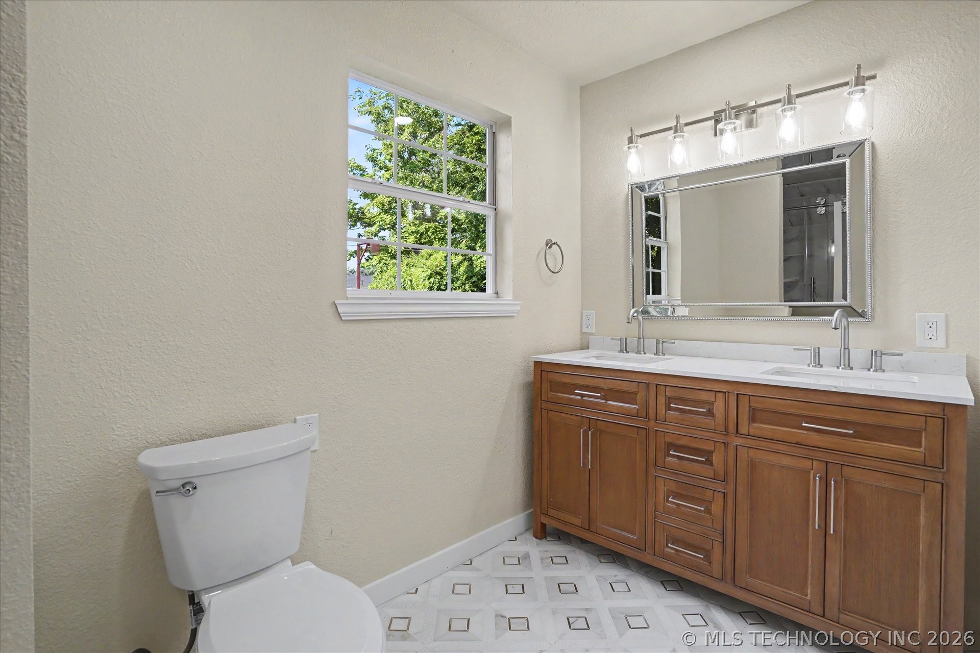 244 E 27th Court North Property Photo 11