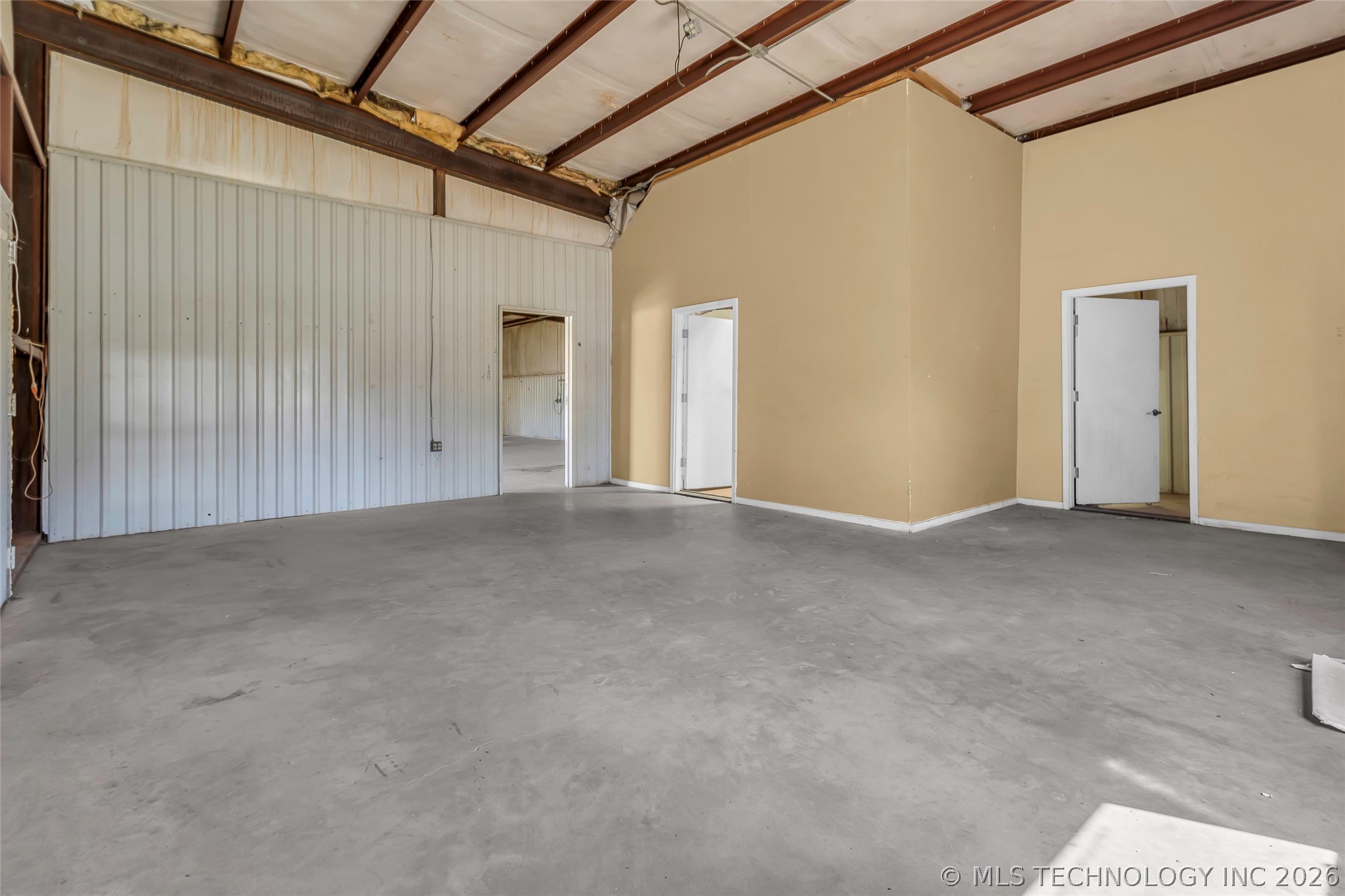 121 Davis Property Photo 11