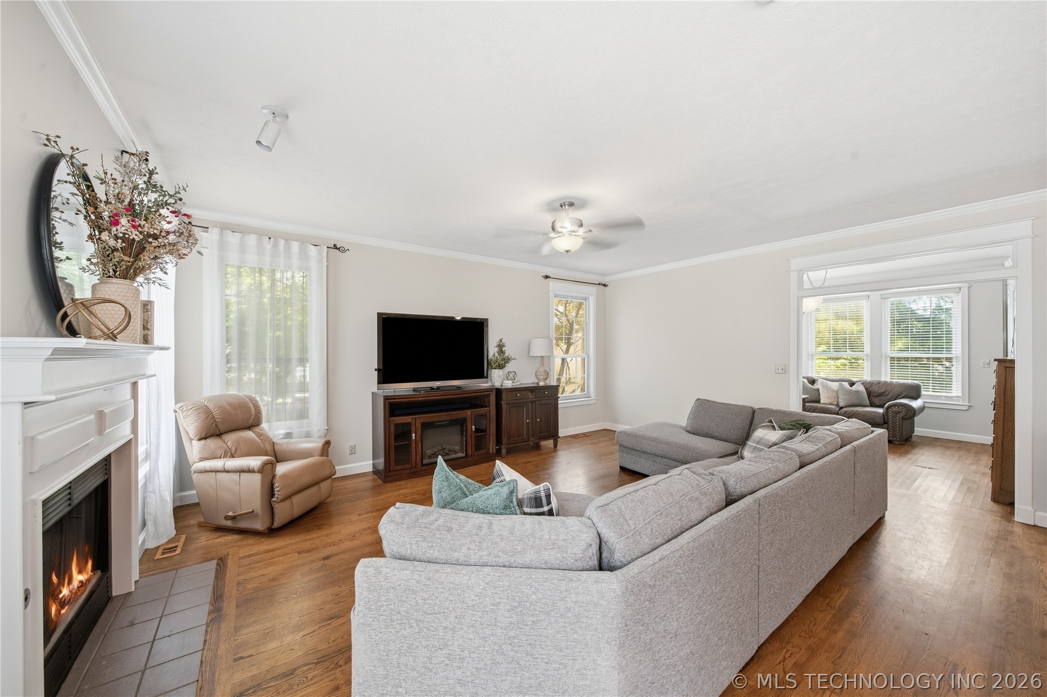 5541 E 77th Street Property Photo 14