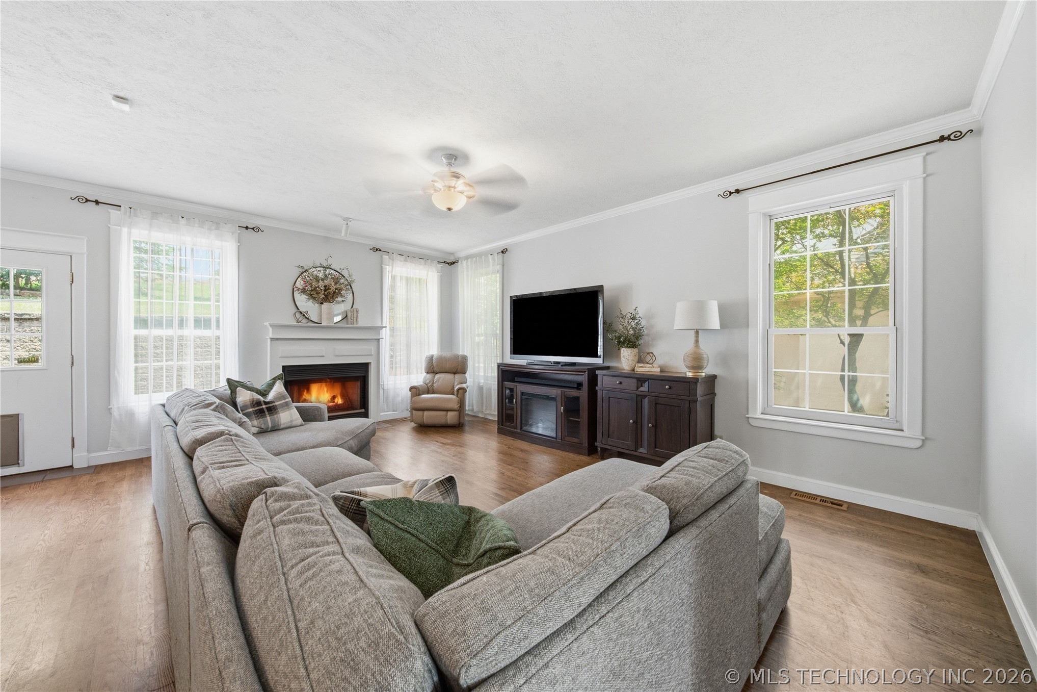 5541 E 77th Street Property Photo 15