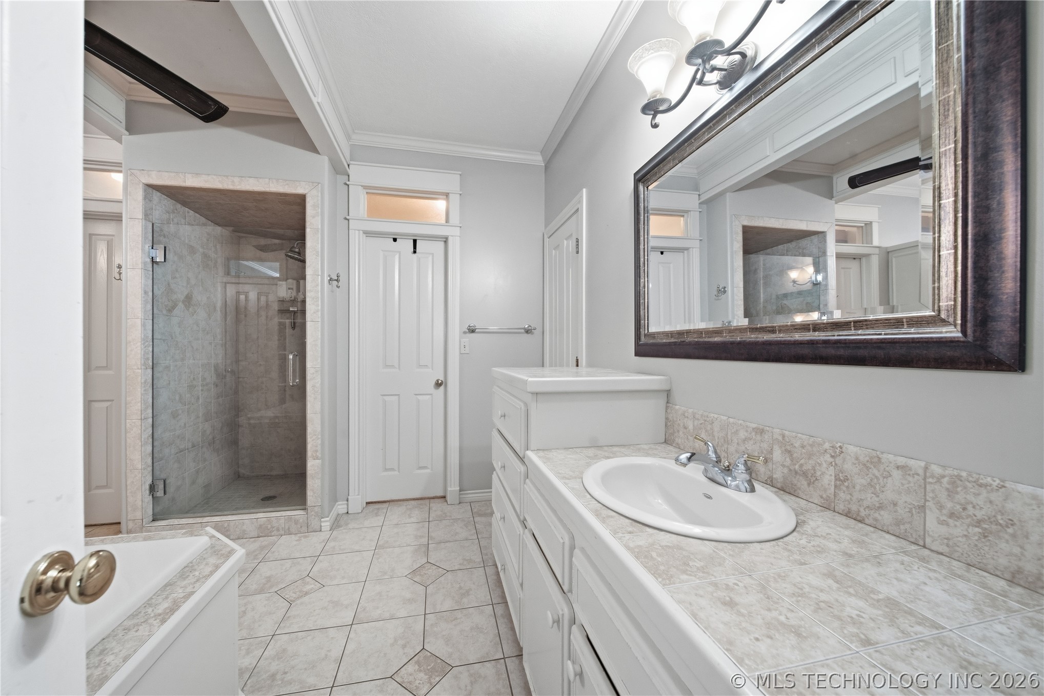 5541 E 77th Street Property Photo 29