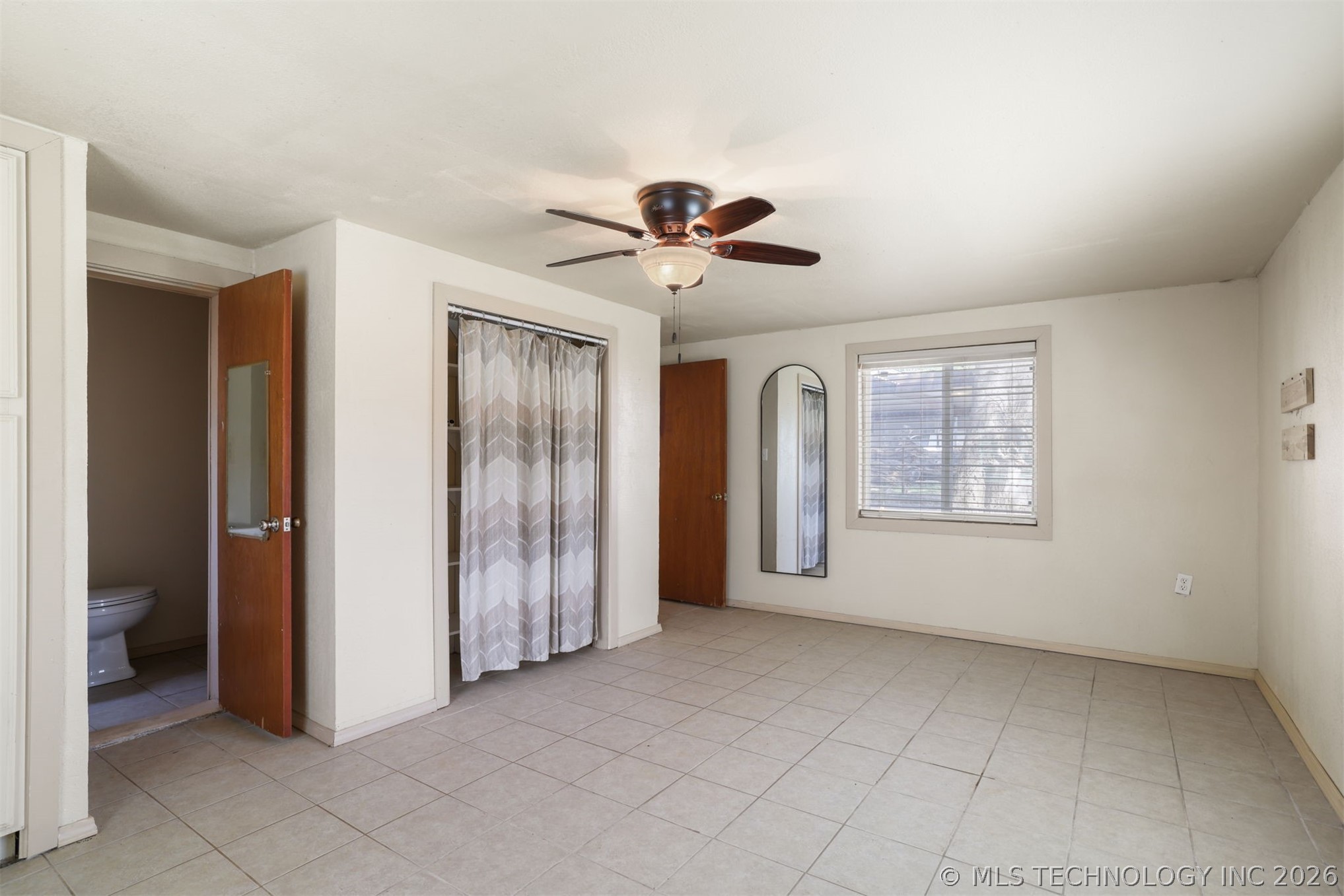 5350 Center Street Property Photo 6