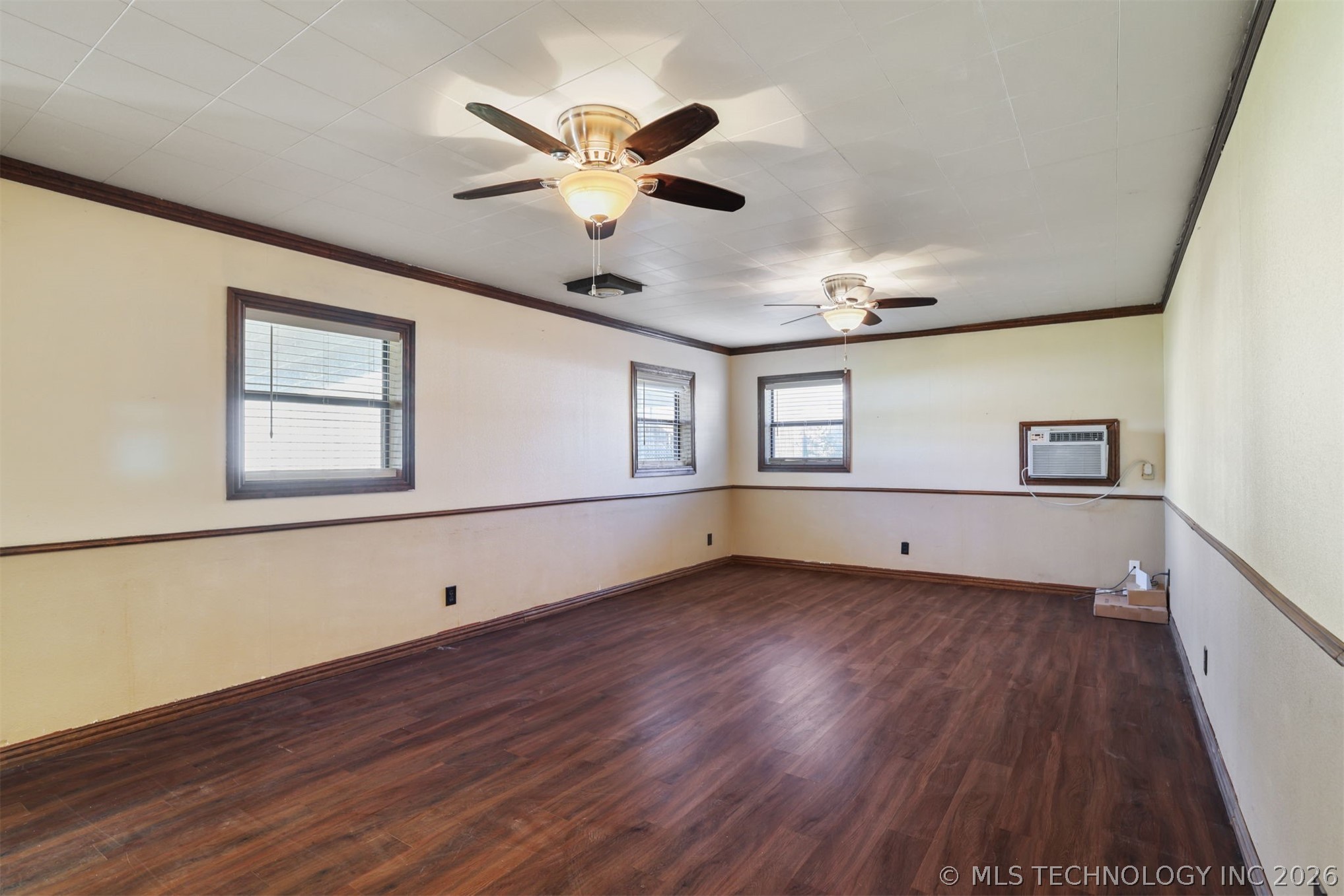 5350 Center Street Property Photo 9