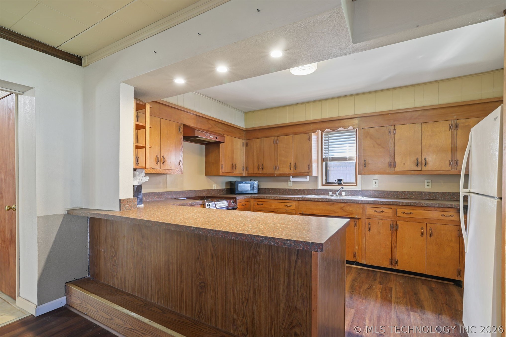 5350 Center Street Property Photo 11