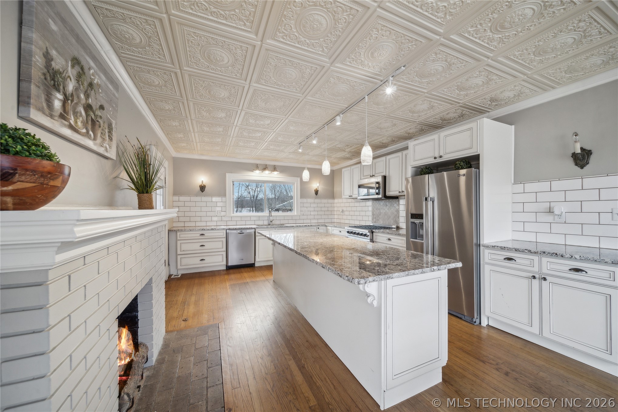 1715 Grandview Avenue Property Photo 4