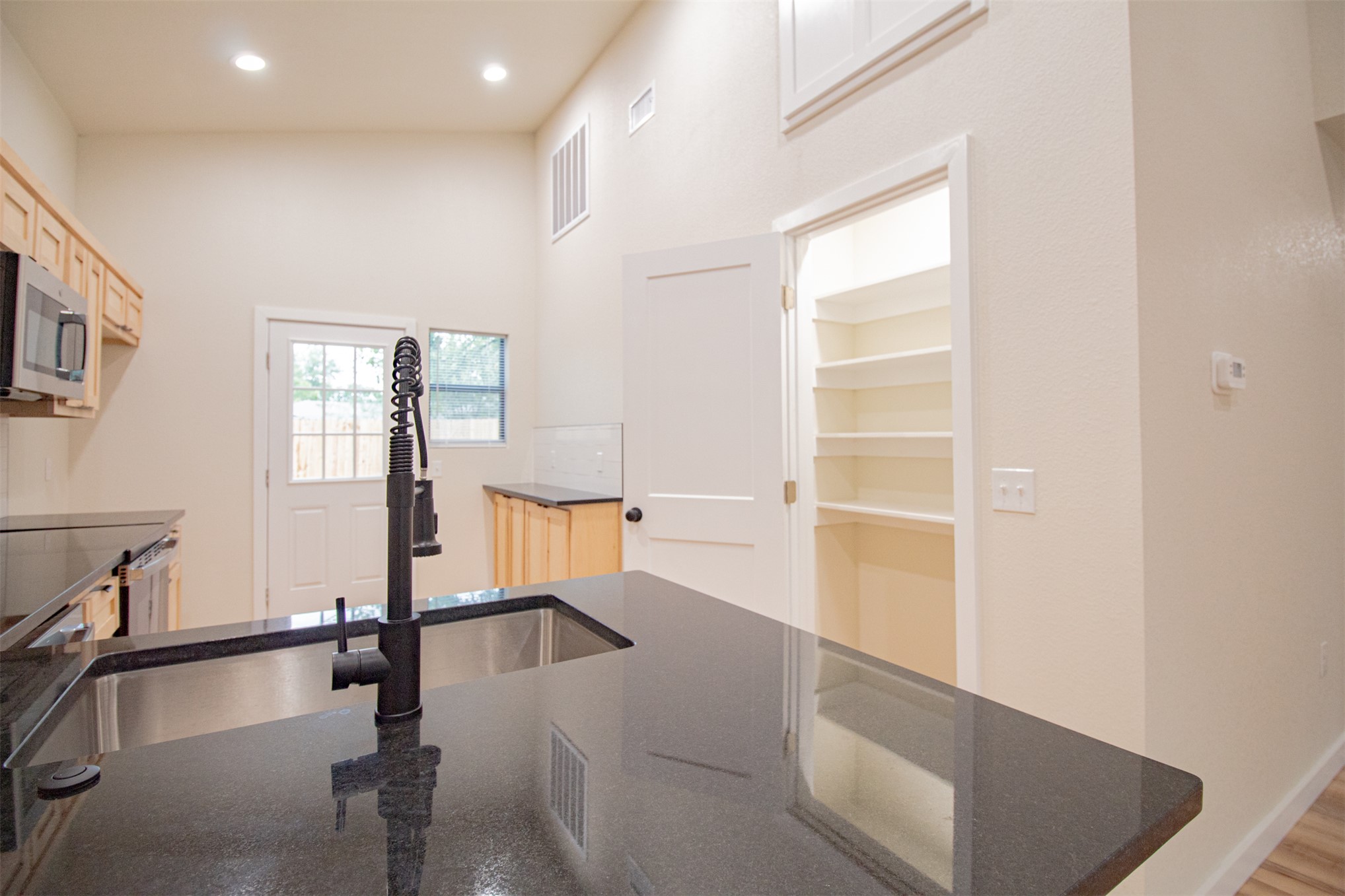 1110 W Mulberry Property Photo 15