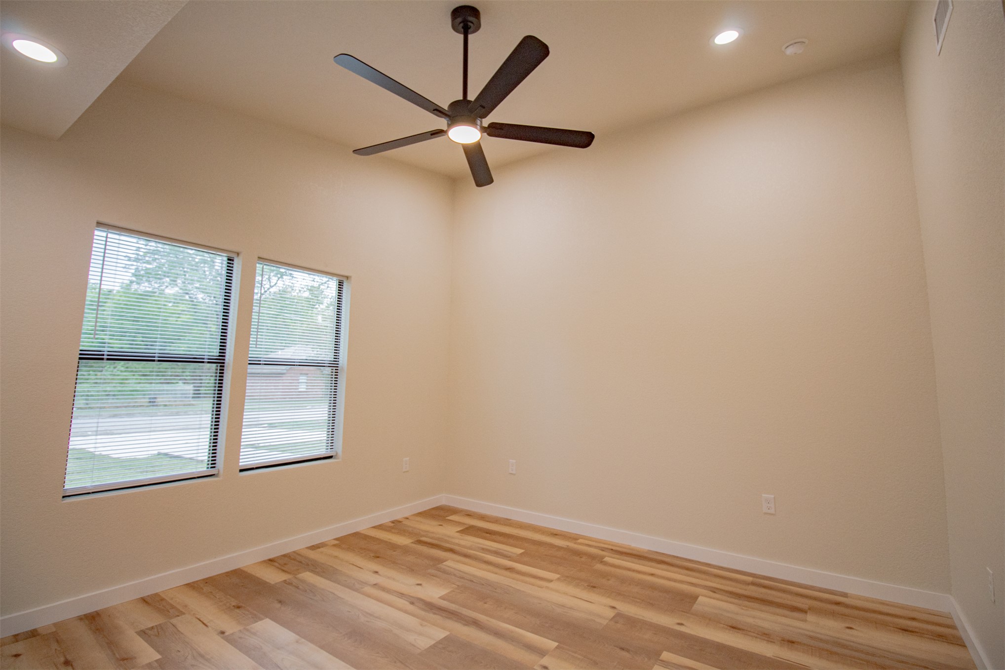1110 W Mulberry Property Photo 27
