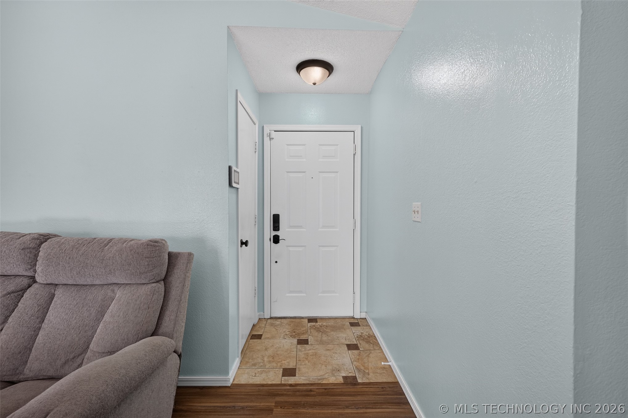 14057 S Poplar Place Property Photo 4