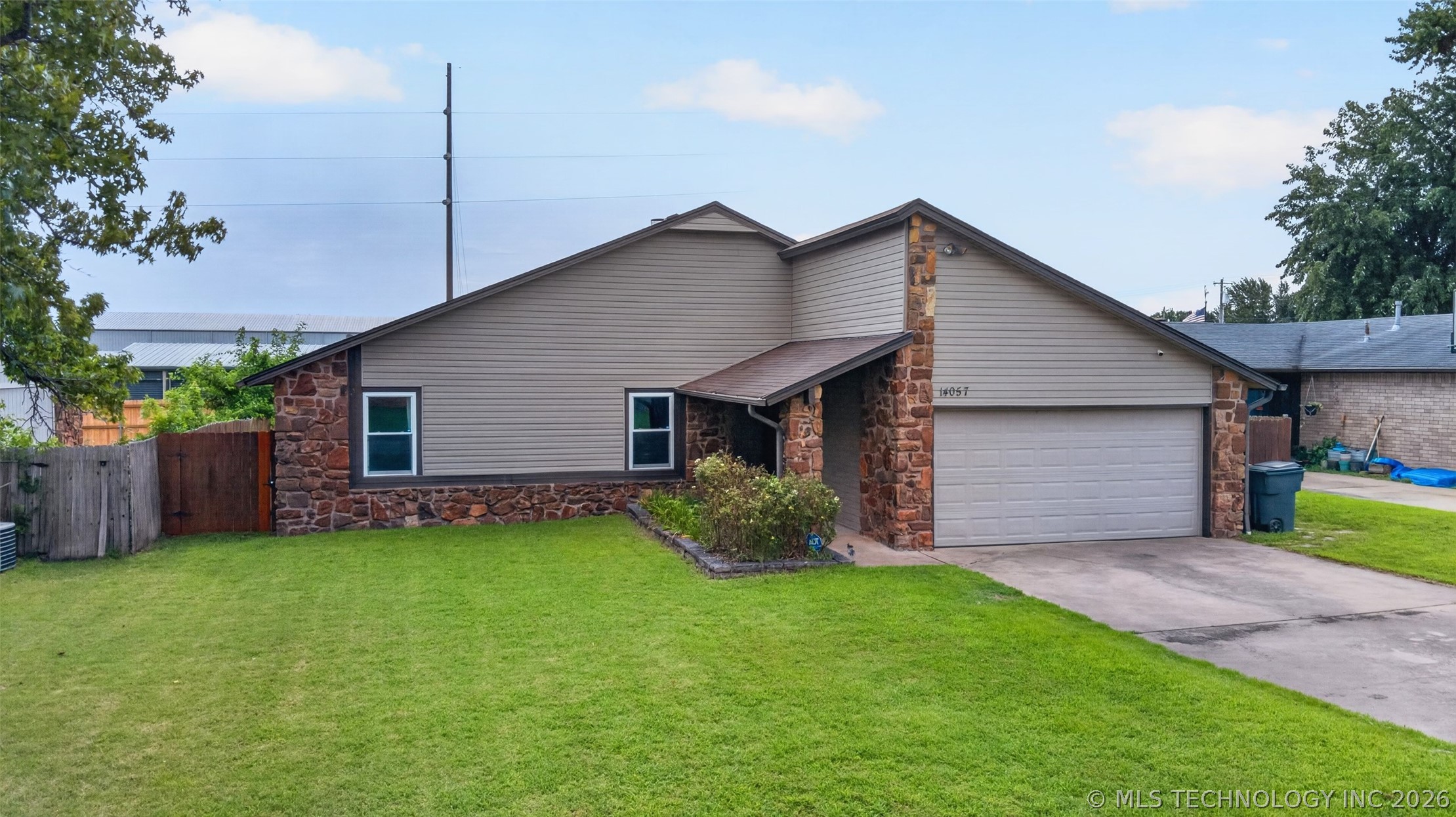 14057 S Poplar Place Property Photo 31