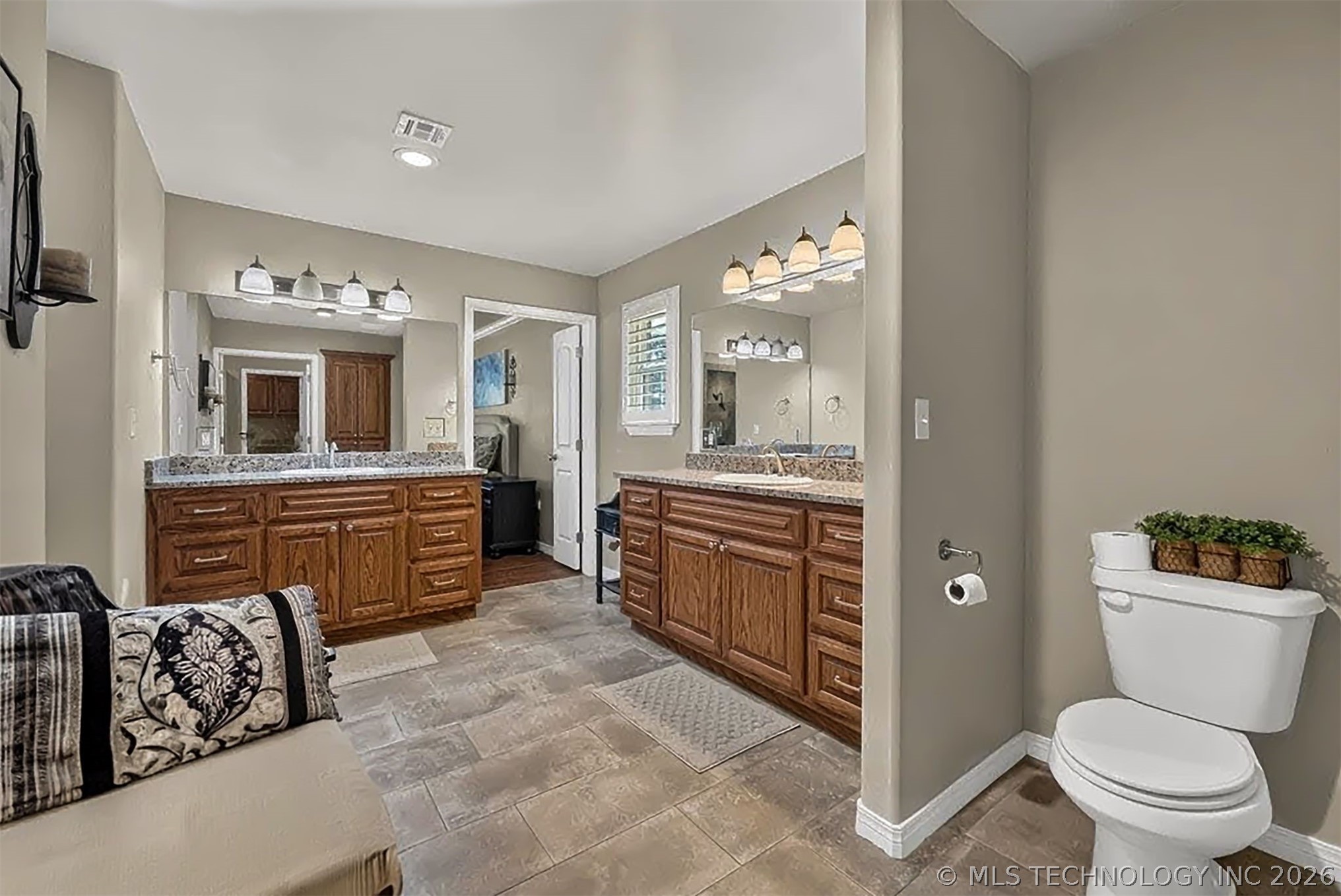 7 Foxwood Property Photo 18
