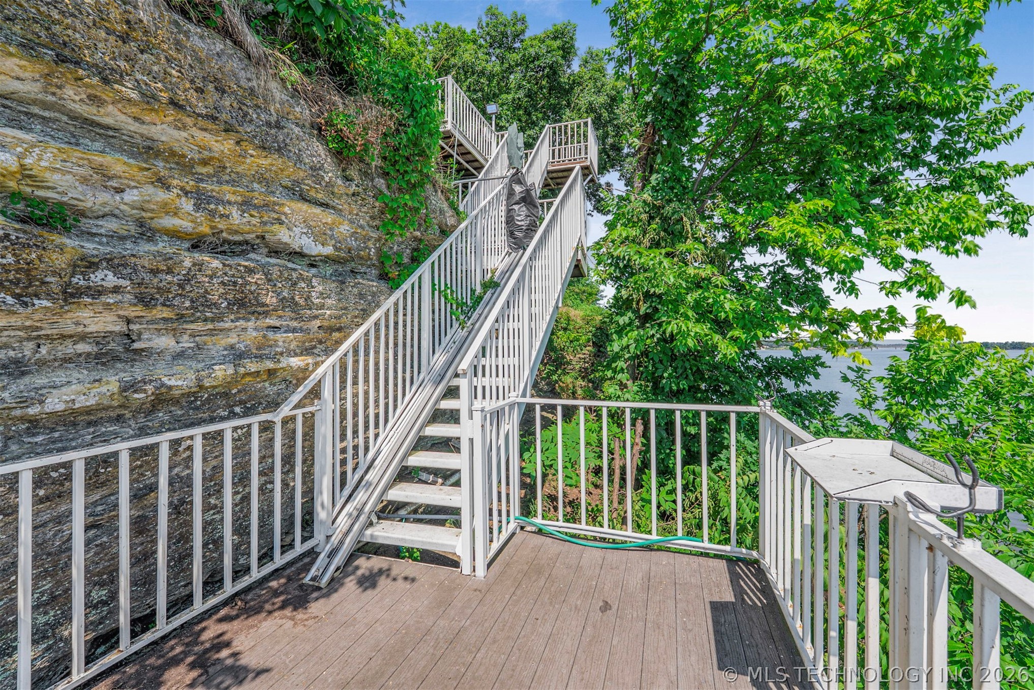 7 Foxwood Property Photo 32