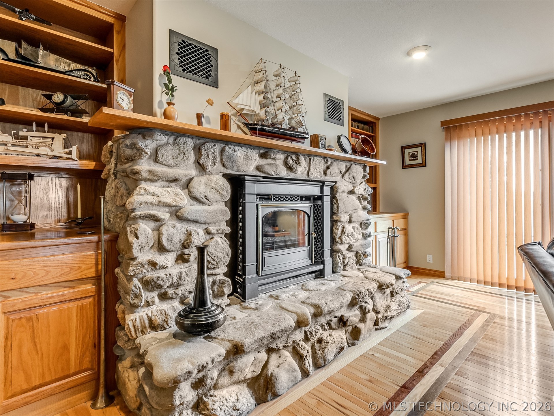 19190 Valley View Lane Property Photo 7