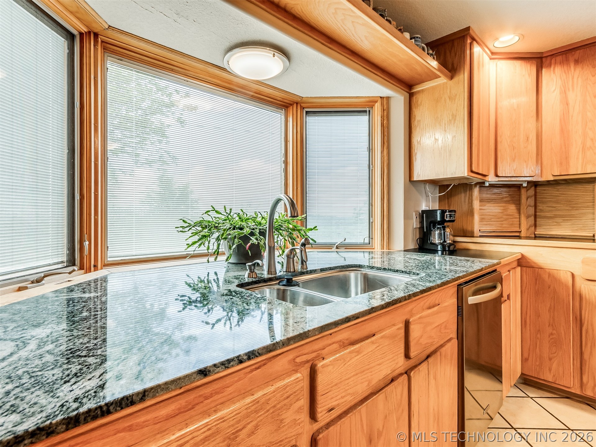 19190 Valley View Lane Property Photo 12