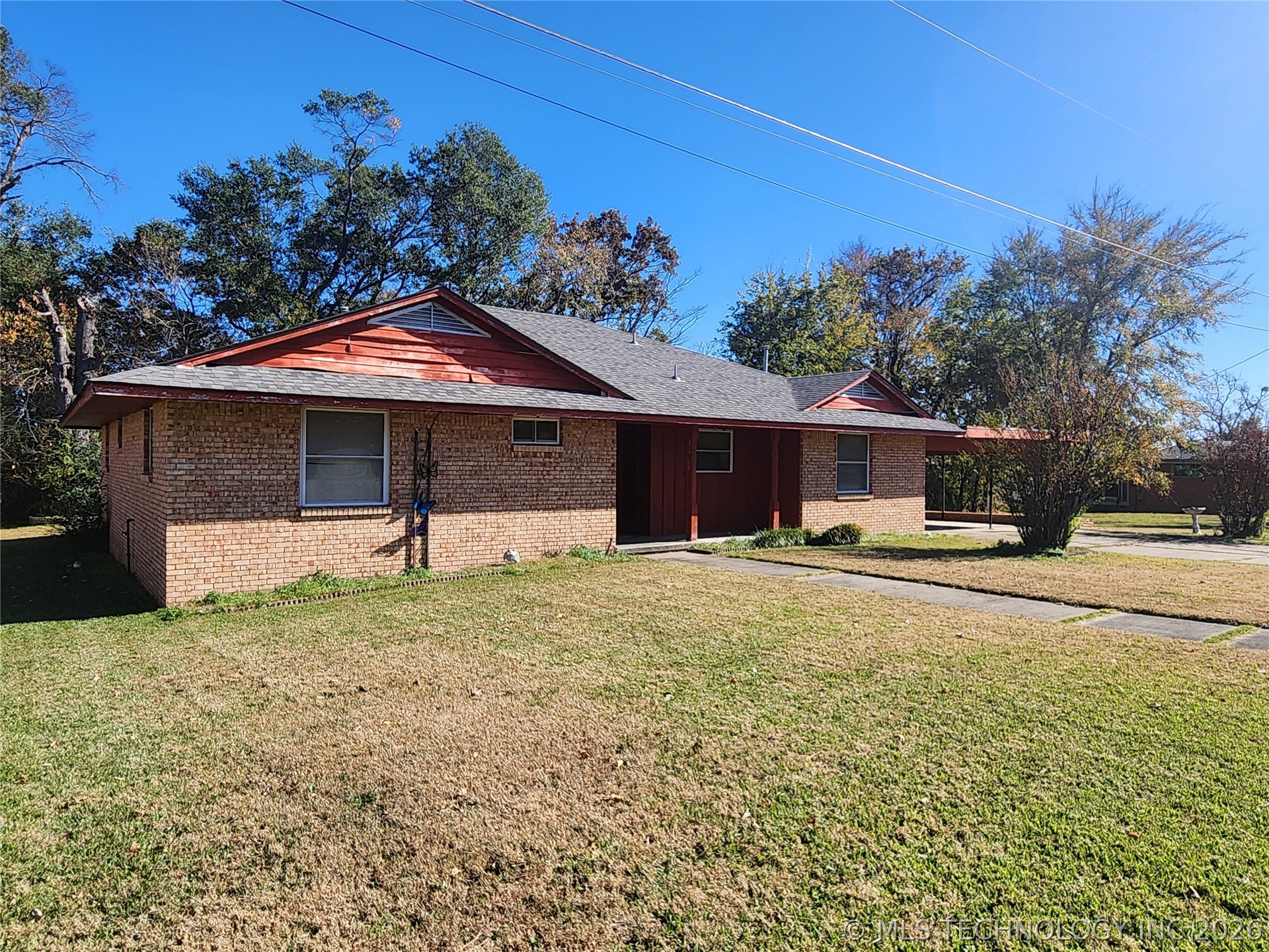 1672 S Velma Avenue Property Photo 8