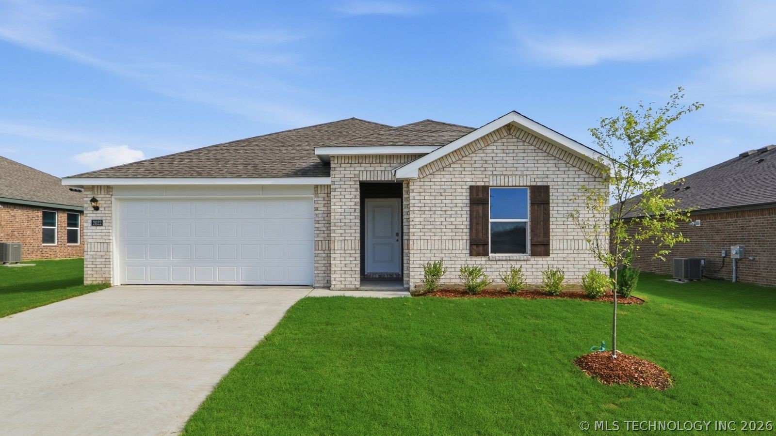 2022 E Toledo Street Property Photo 1