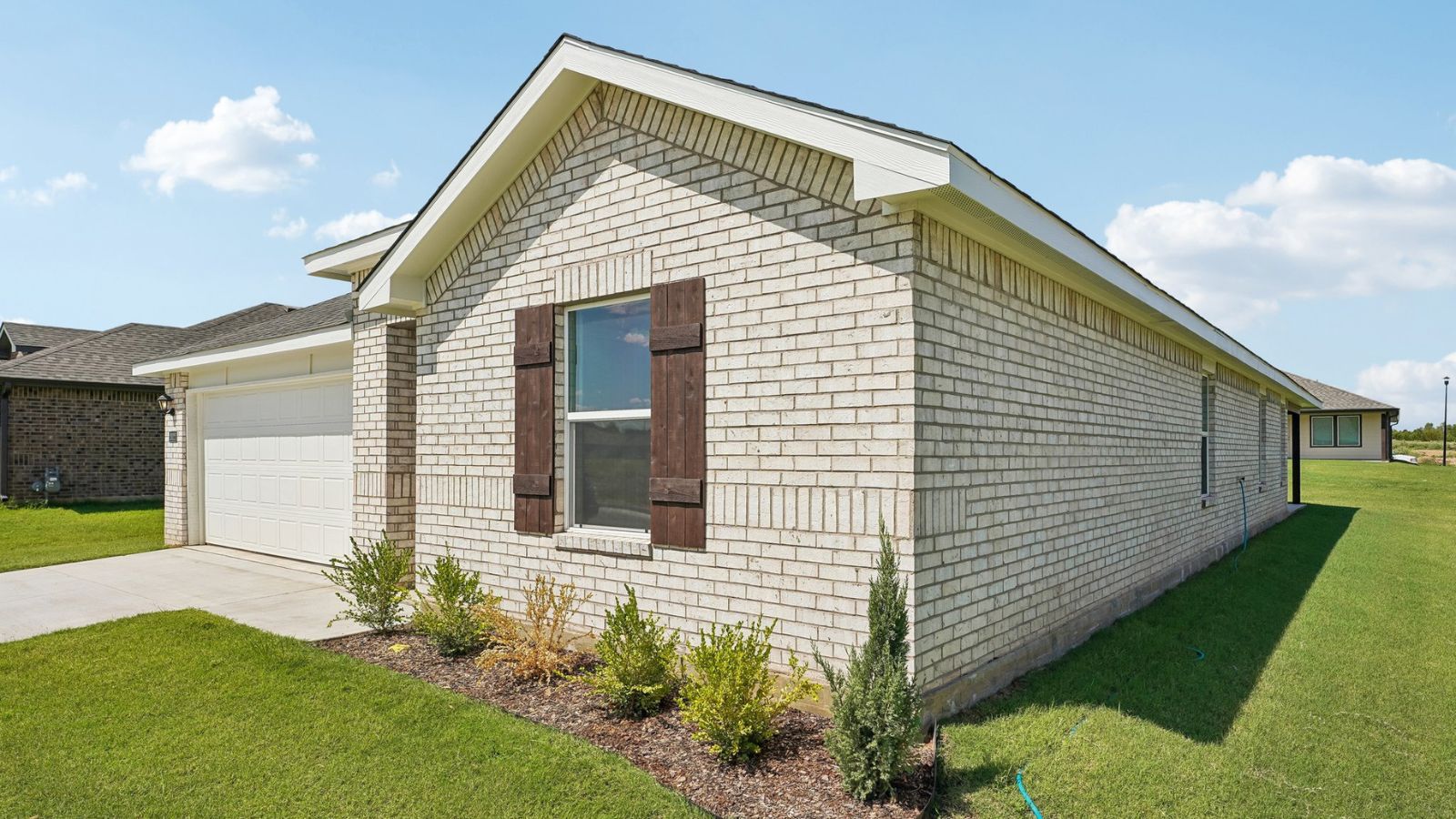 2022 E Toledo Street Property Photo 2