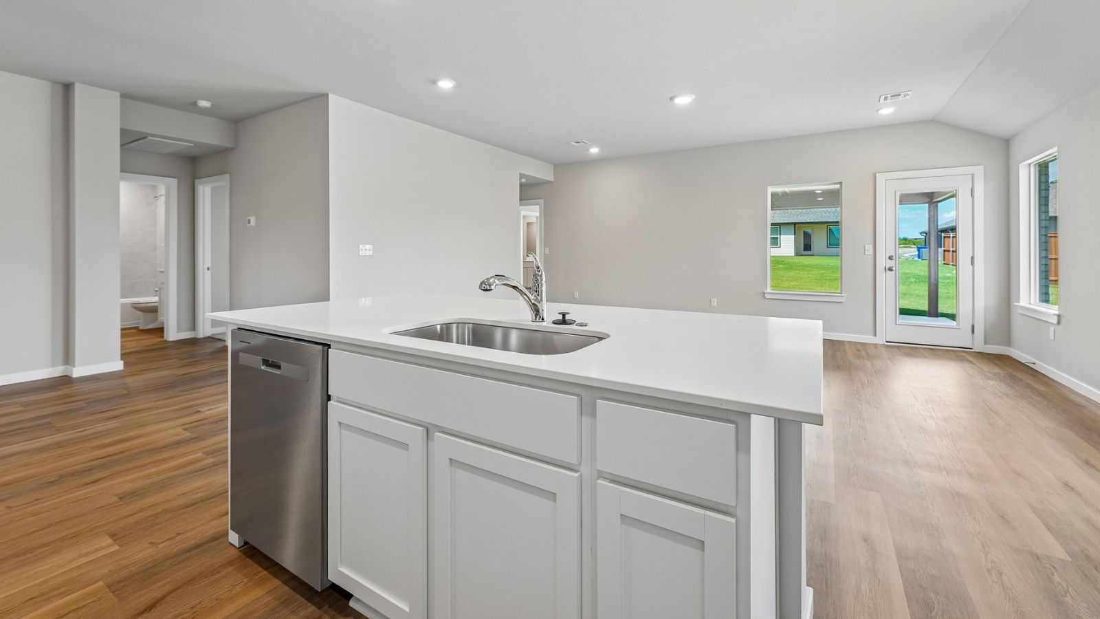 2022 E Toledo Street Property Photo 11