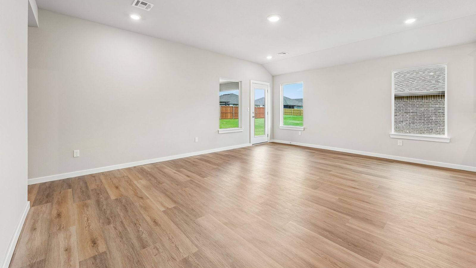 2022 E Toledo Street Property Photo 12