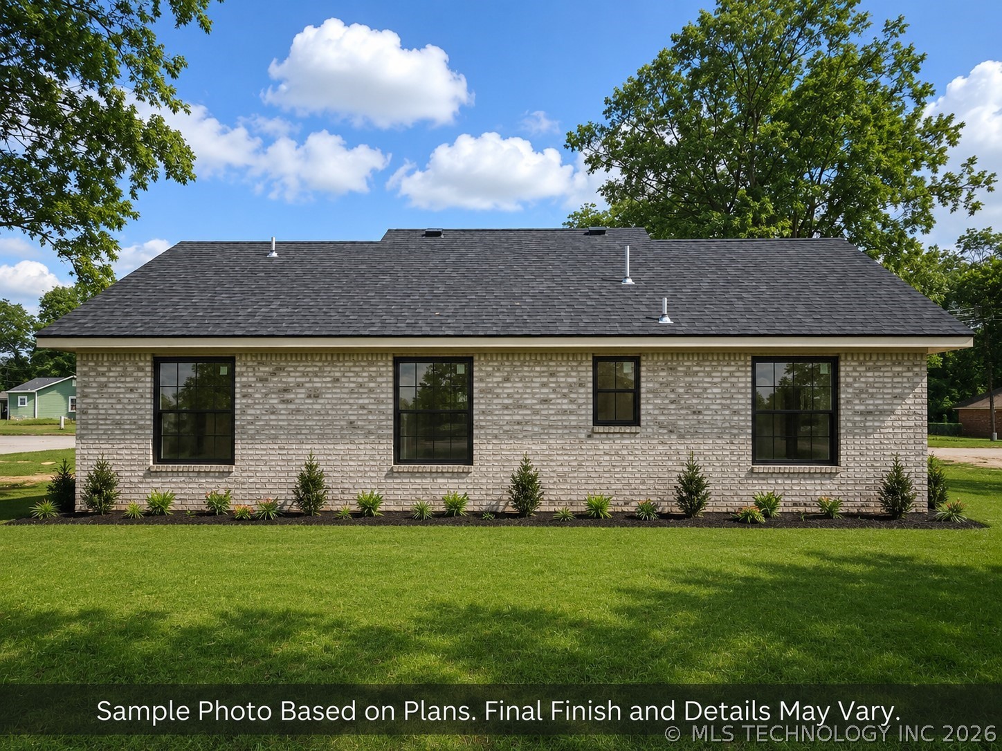 1102 W Mulberry Property Photo 2