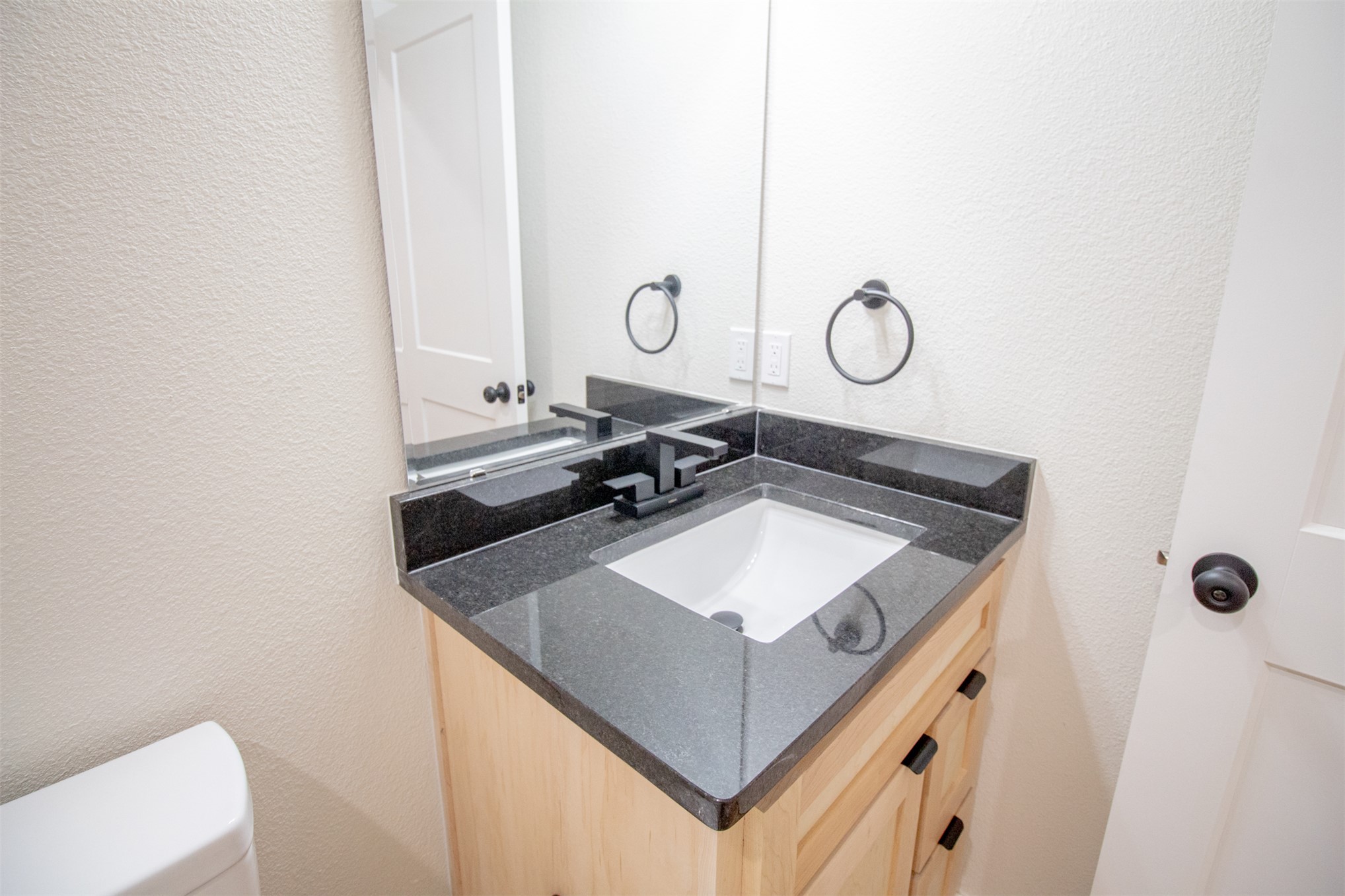 1102 W Mulberry Property Photo 14