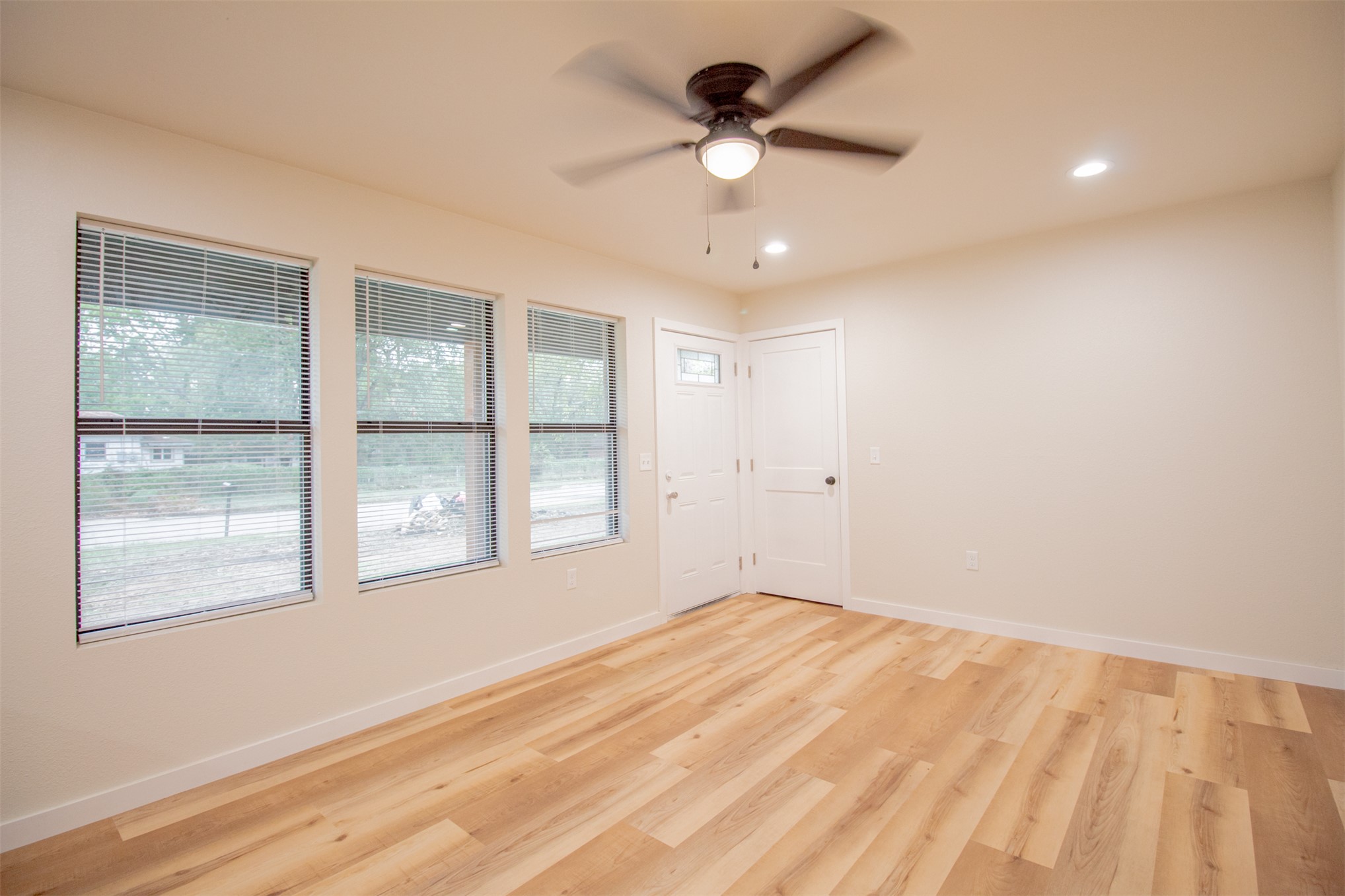 1102 W Mulberry Property Photo 18