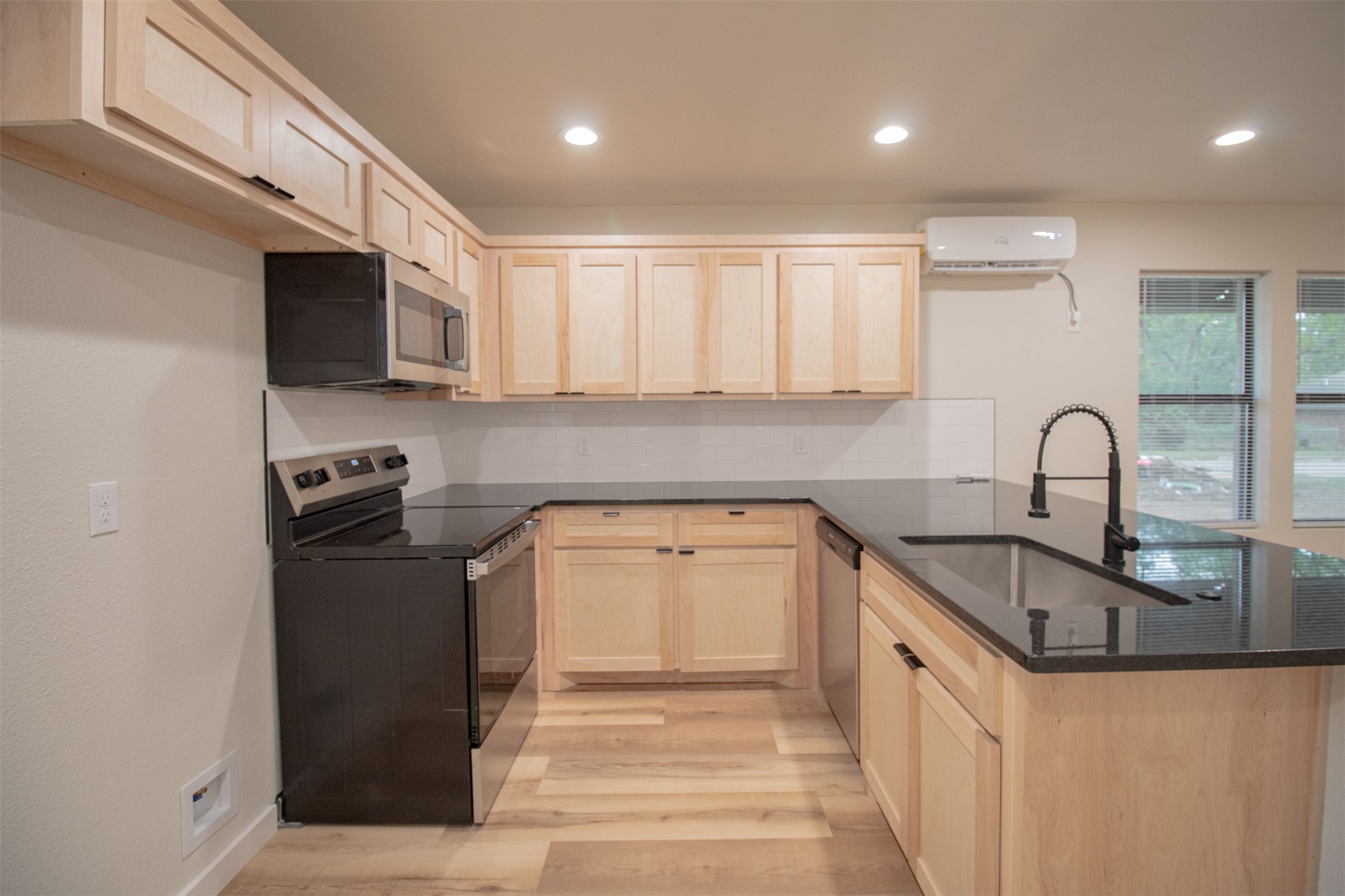 1102 W Mulberry Property Photo 23