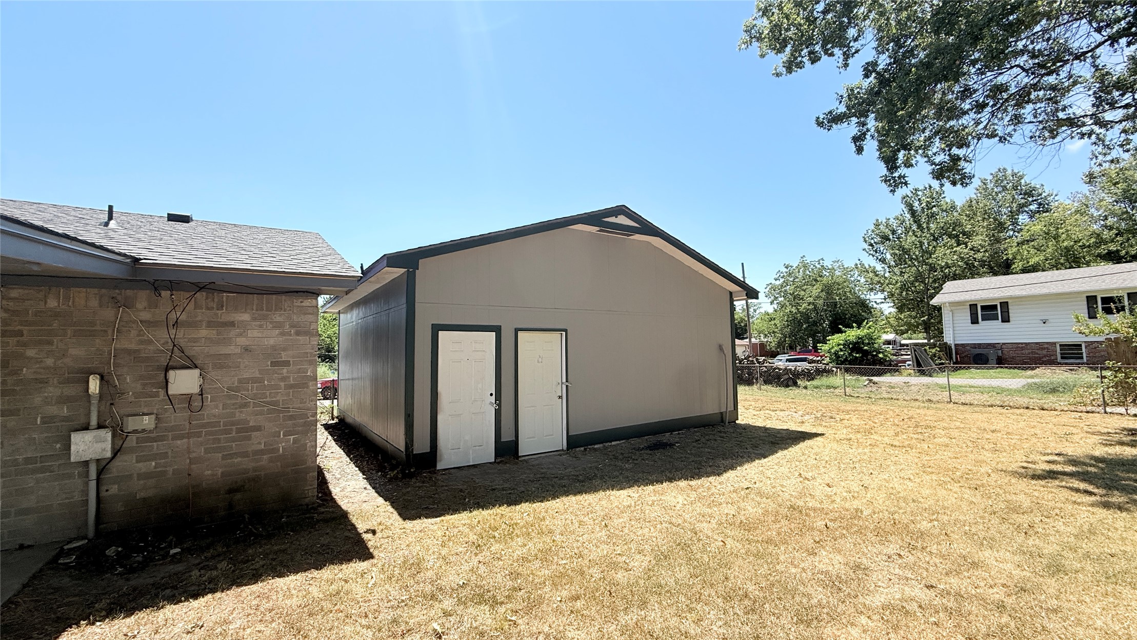 1329 Ne 3rd Place Property Photo 32