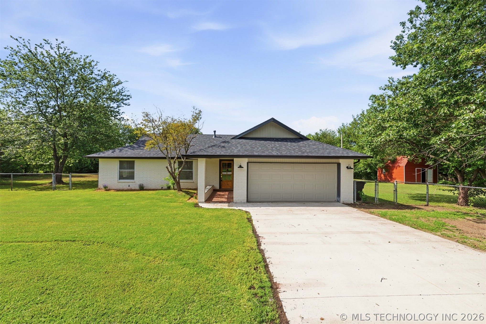 10722 E First Street Property Photo 1