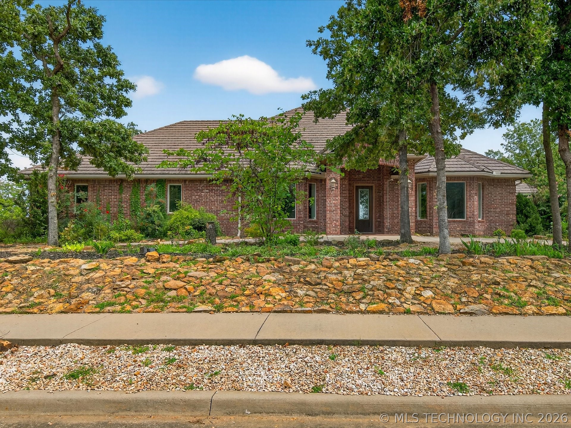 2628 Mountain Road Property Photo 1