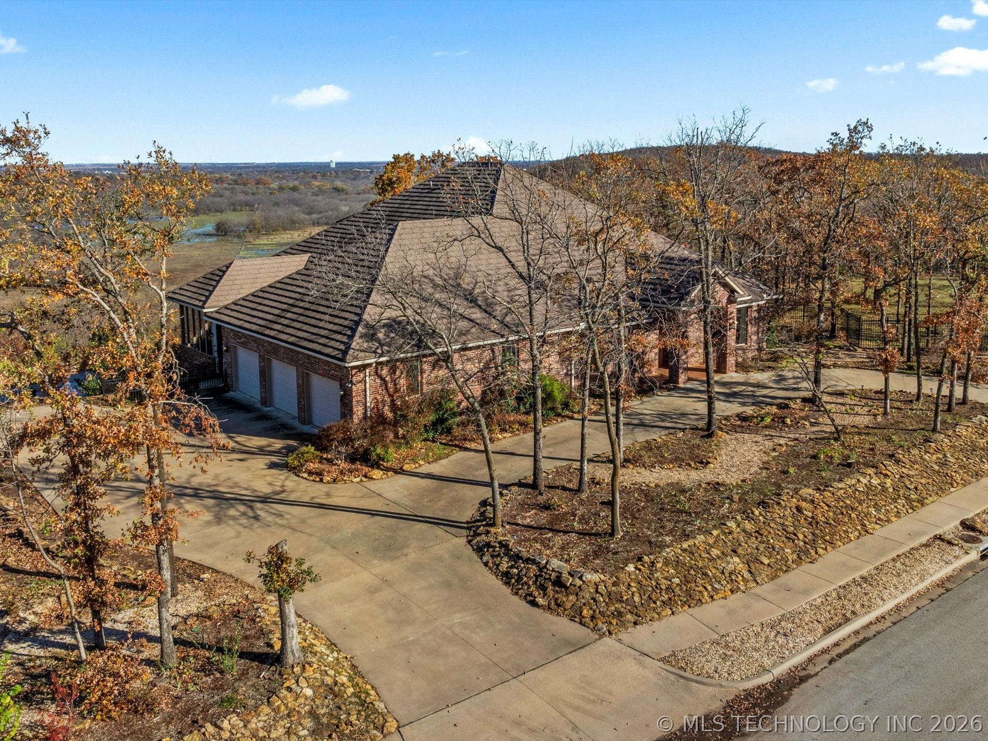 2628 Mountain Road Property Photo 2
