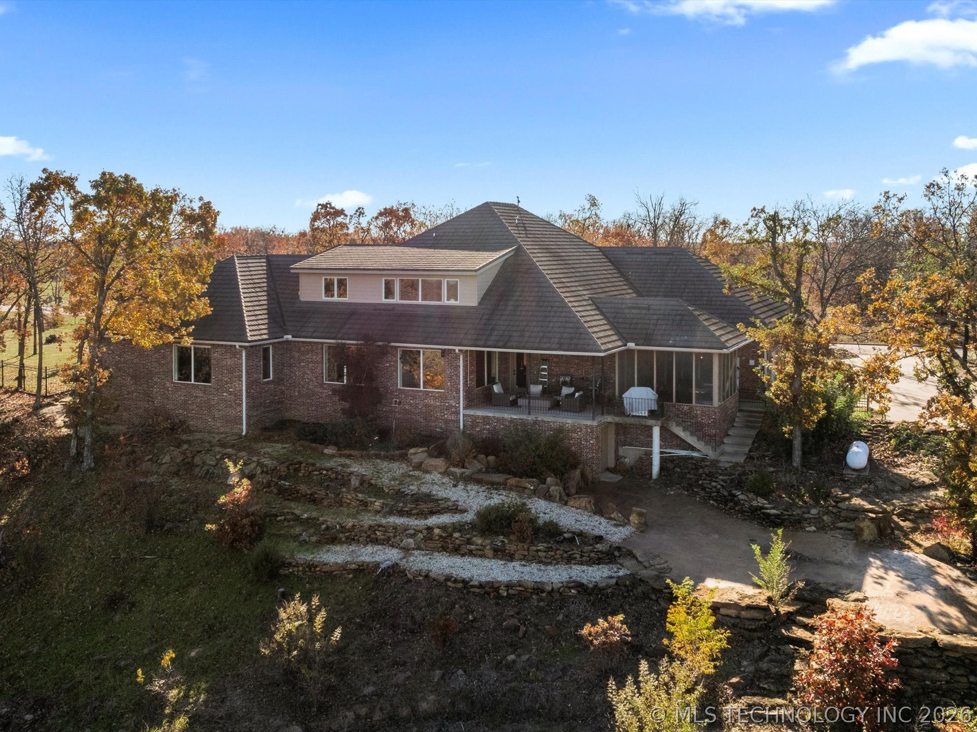 2628 Mountain Road Property Photo 4