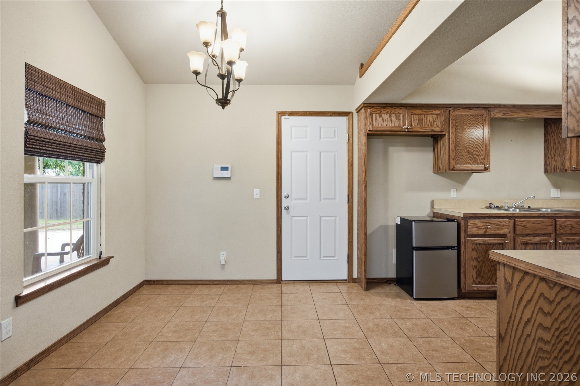 108 W Division Street Property Photo 10