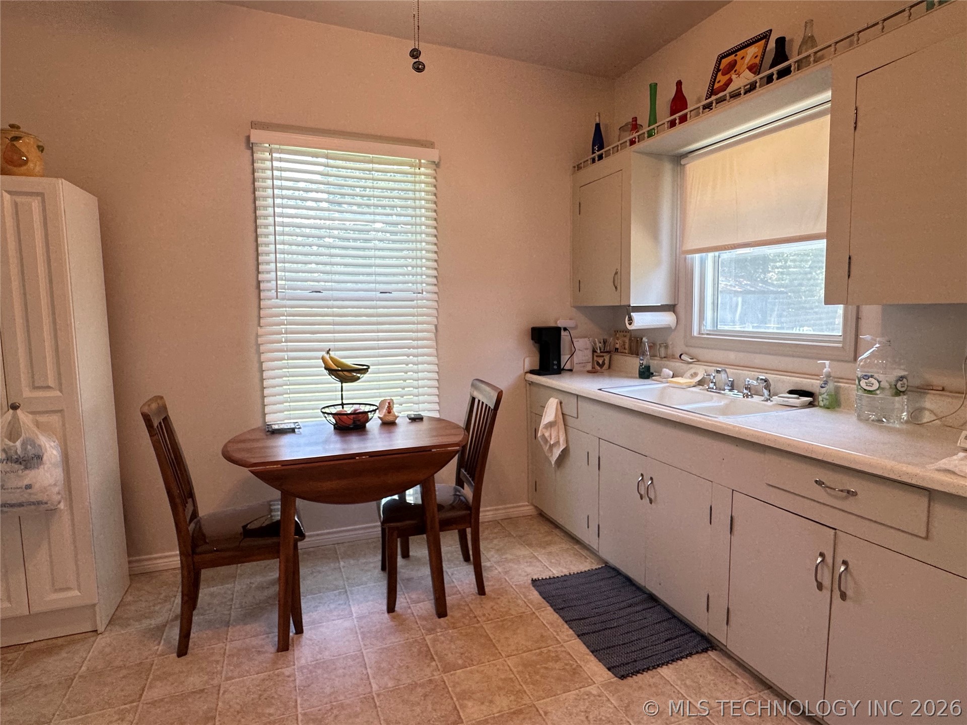 615 W 15th Street Property Photo 10