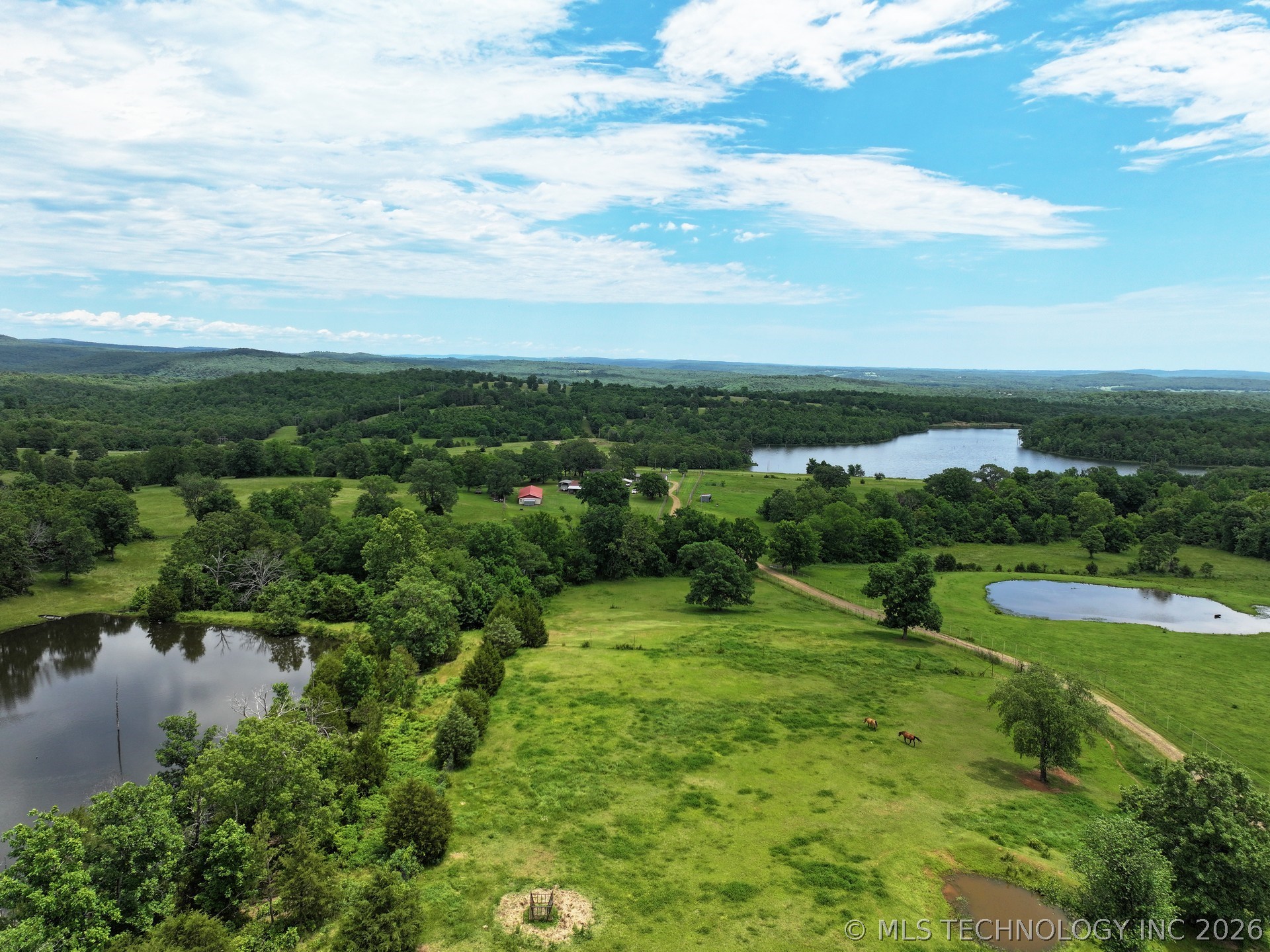 473763 E 993 Road Property Photo 1