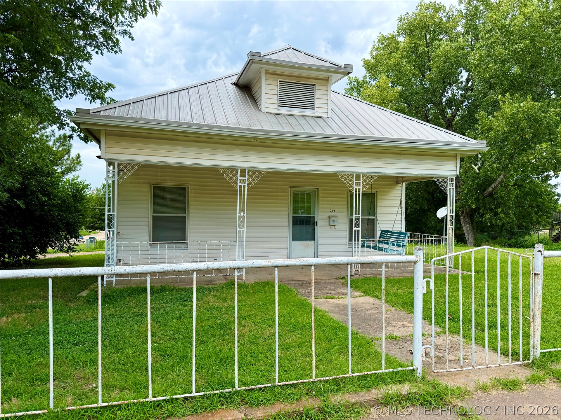 203 N E Street