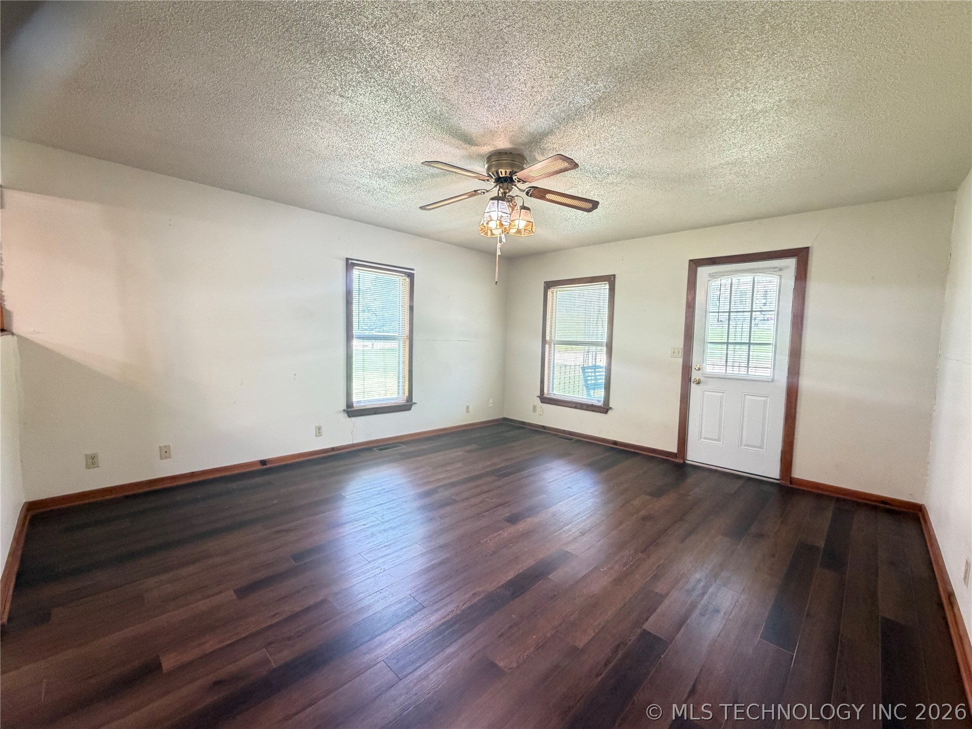 203 N E Street Property Photo 7