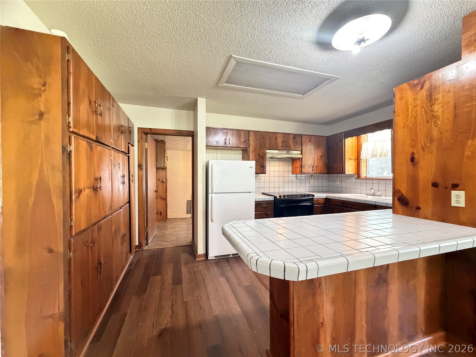 203 N E Street Property Photo 10