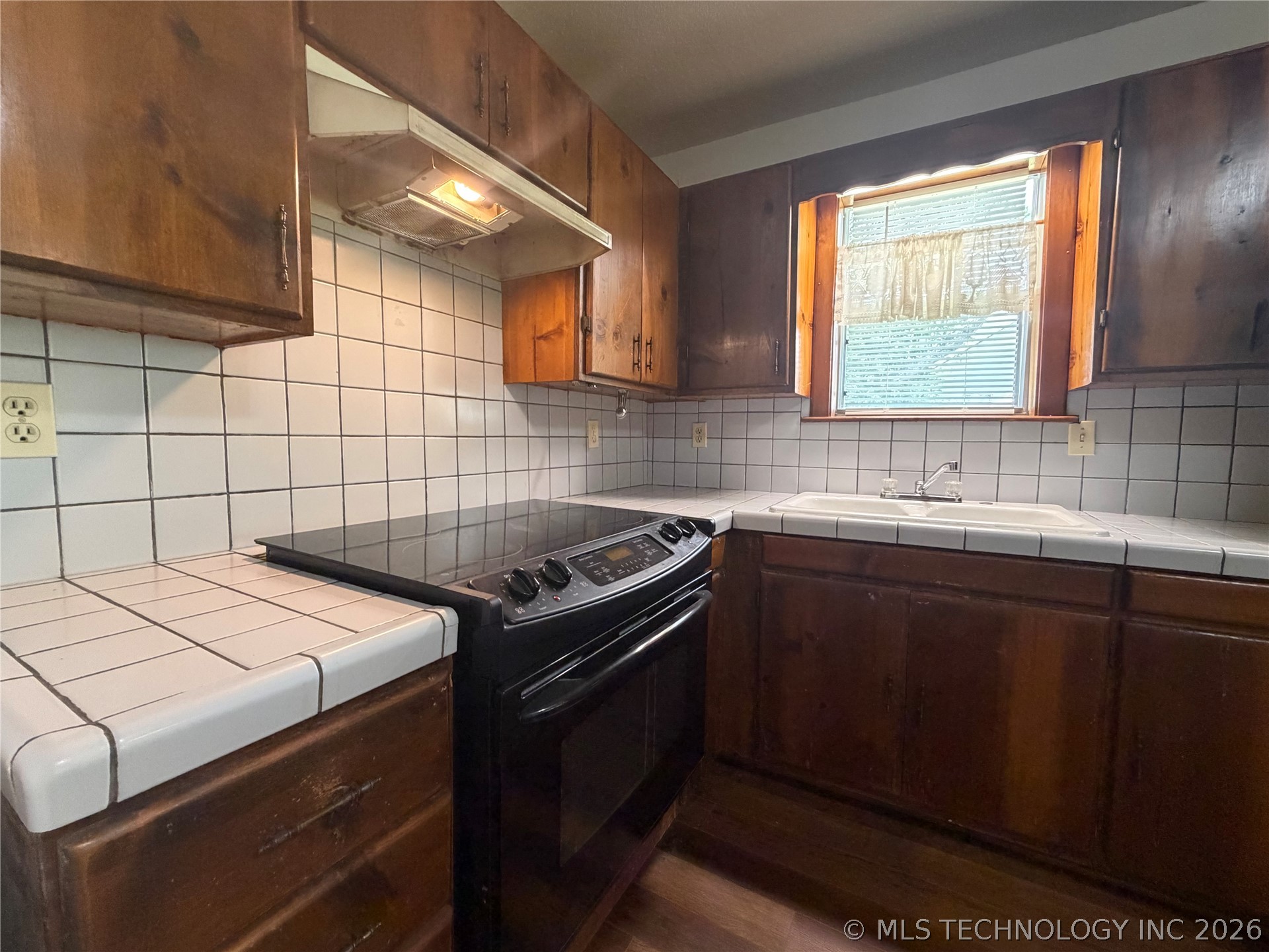 203 N E Street Property Photo 20