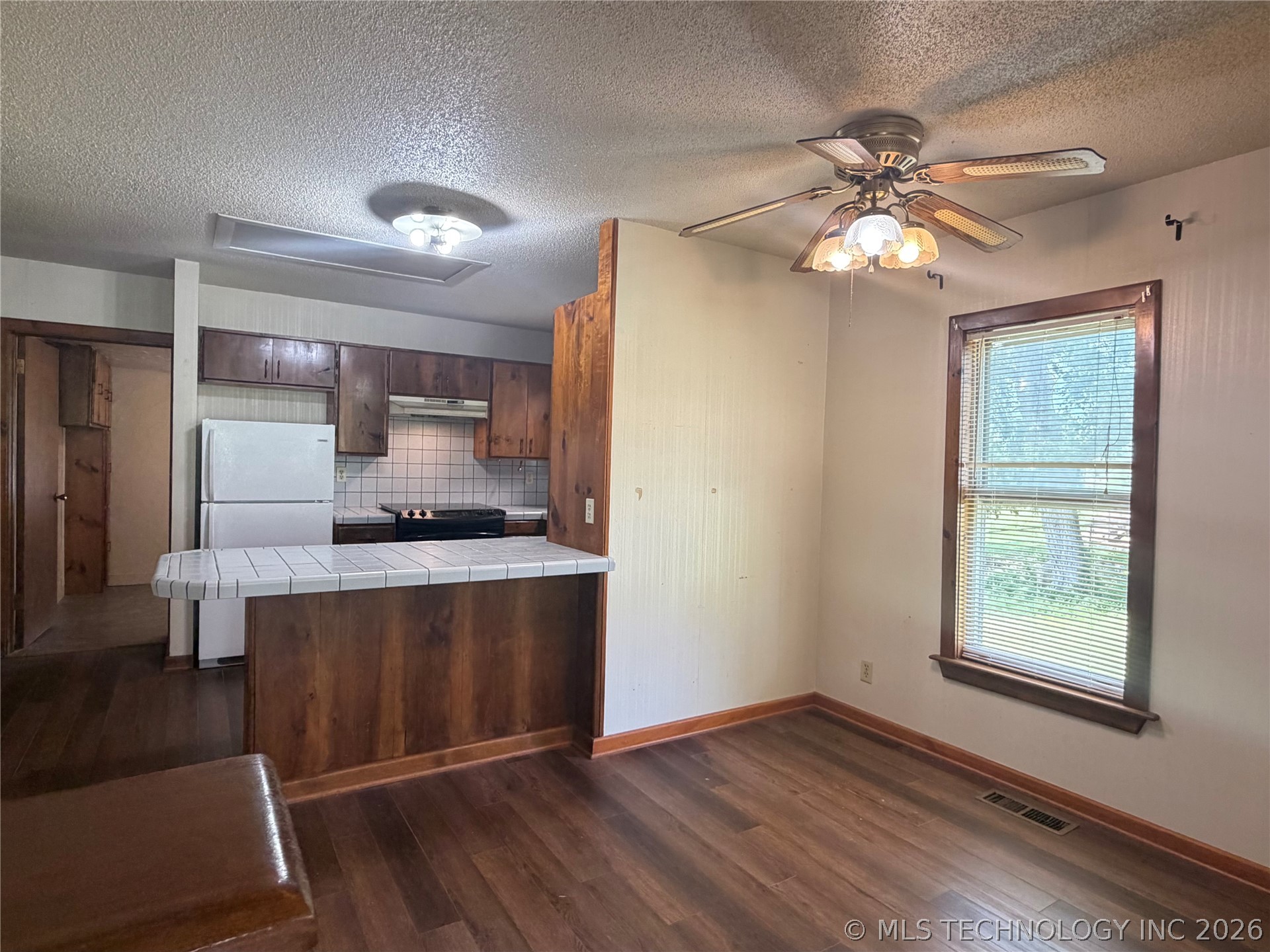 203 N E Street Property Photo 22