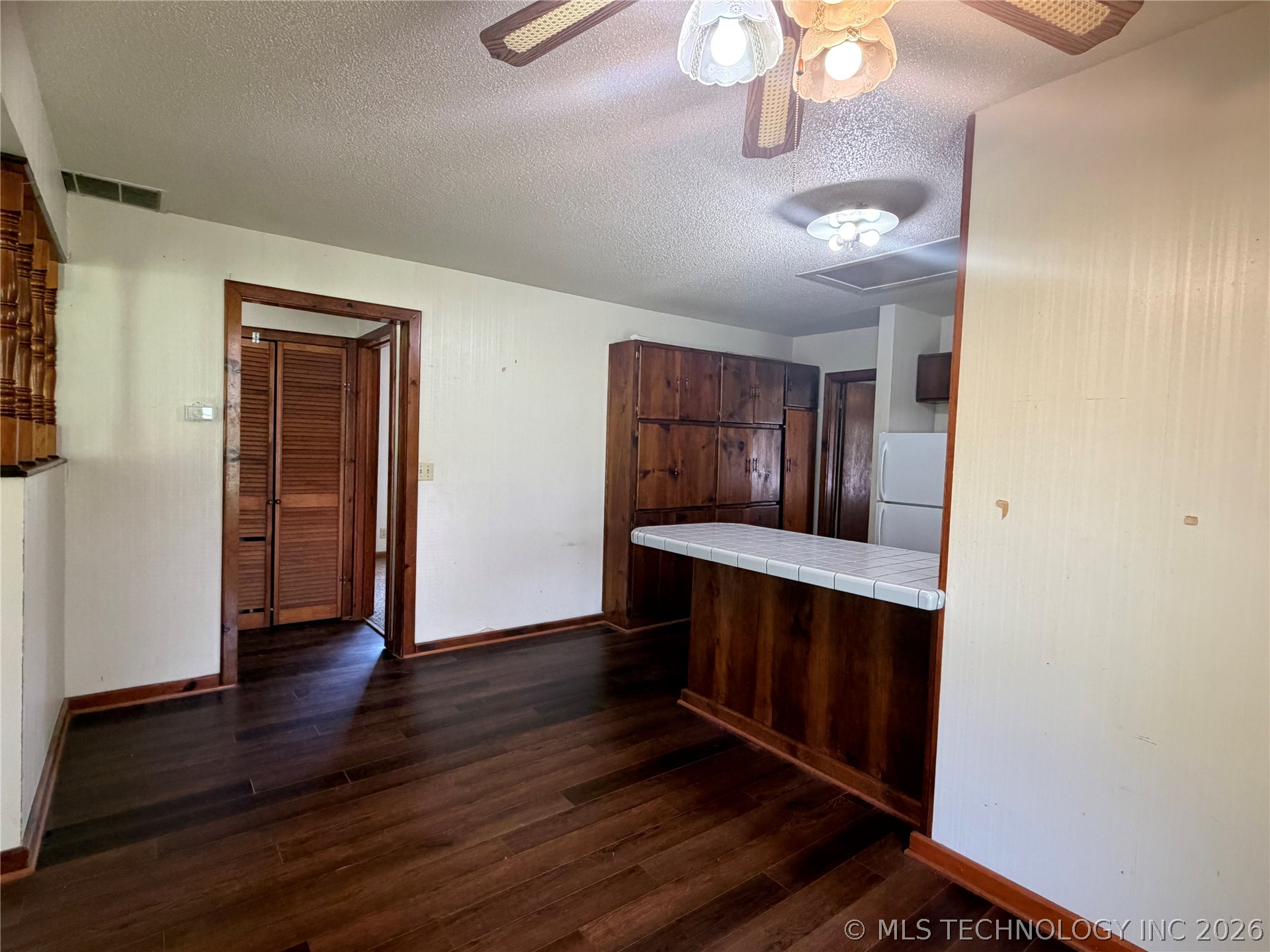 203 N E Street Property Photo 23