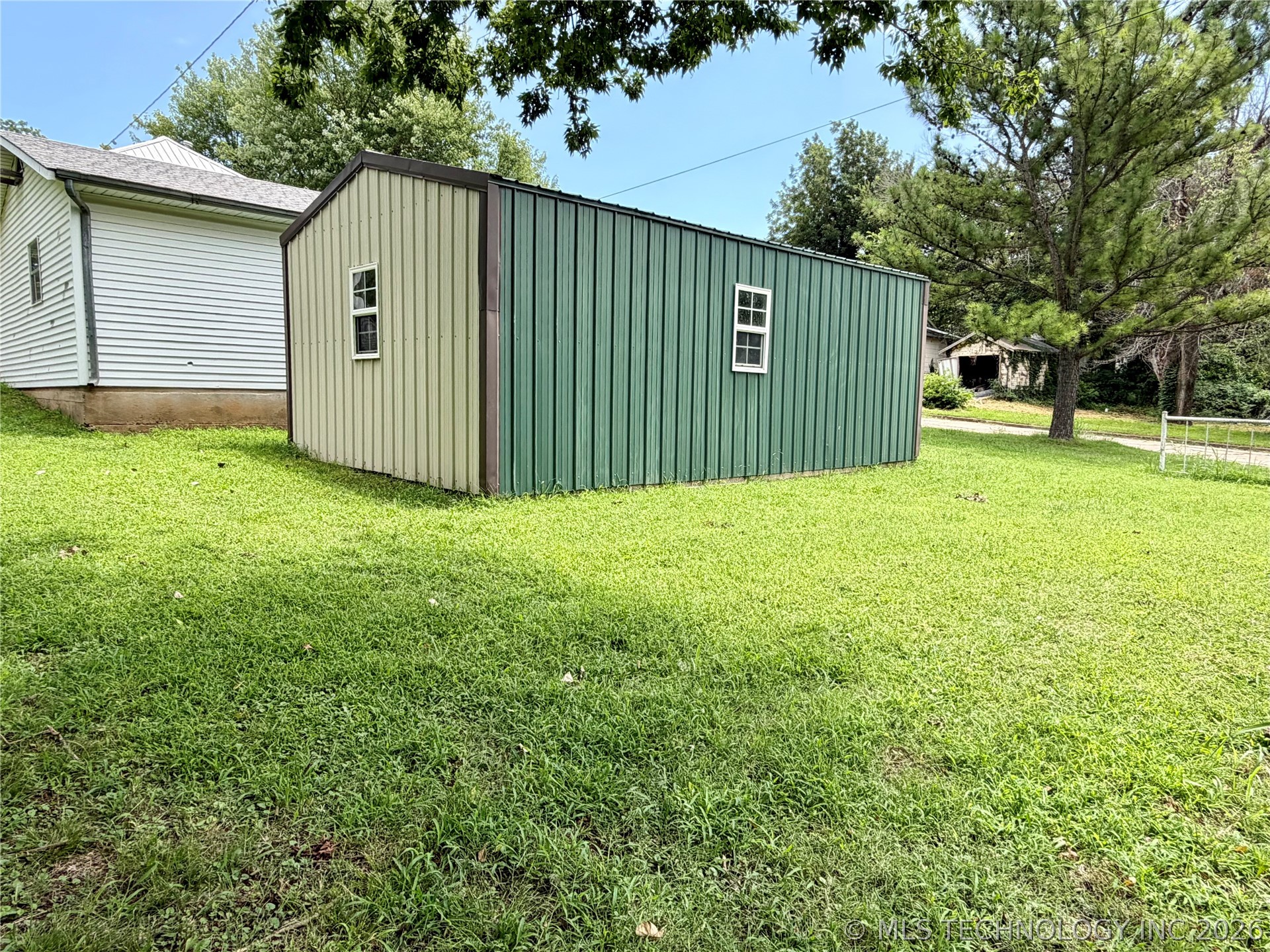 203 N E Street Property Photo 49
