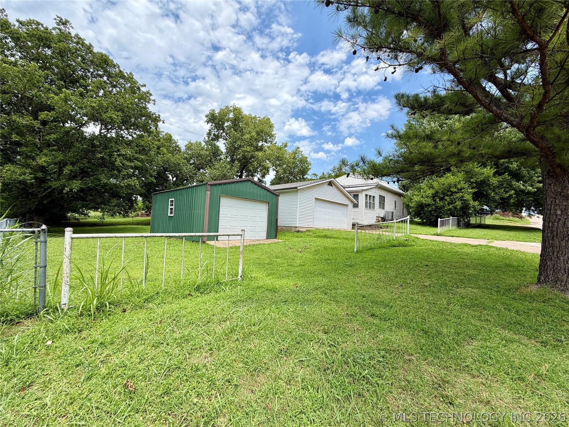 203 N E Street Property Photo 51