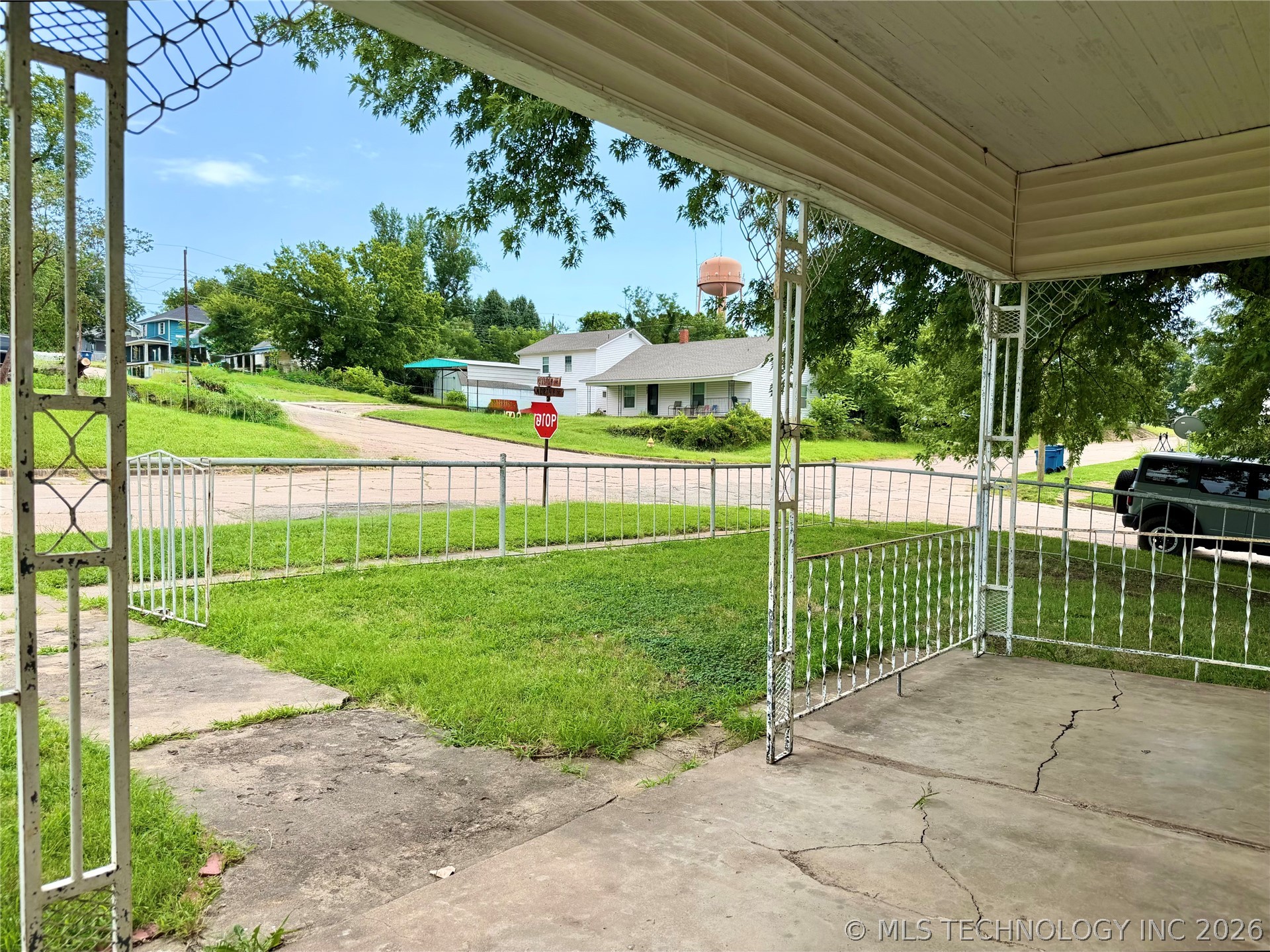 203 N E Street Property Photo 54