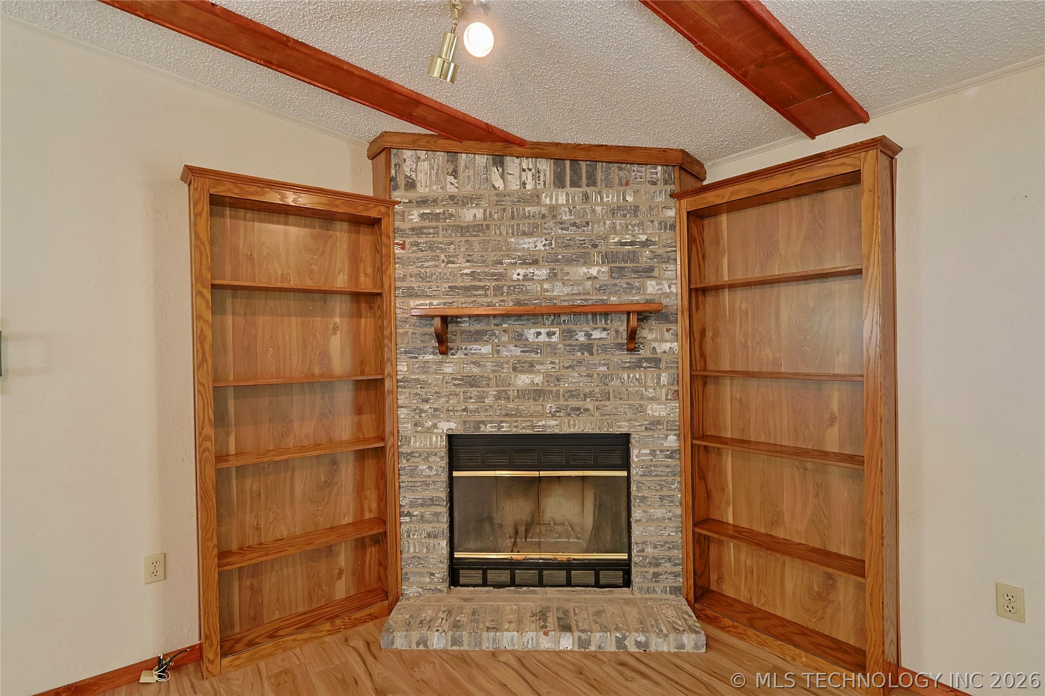 117791 S 4209 Property Photo 16